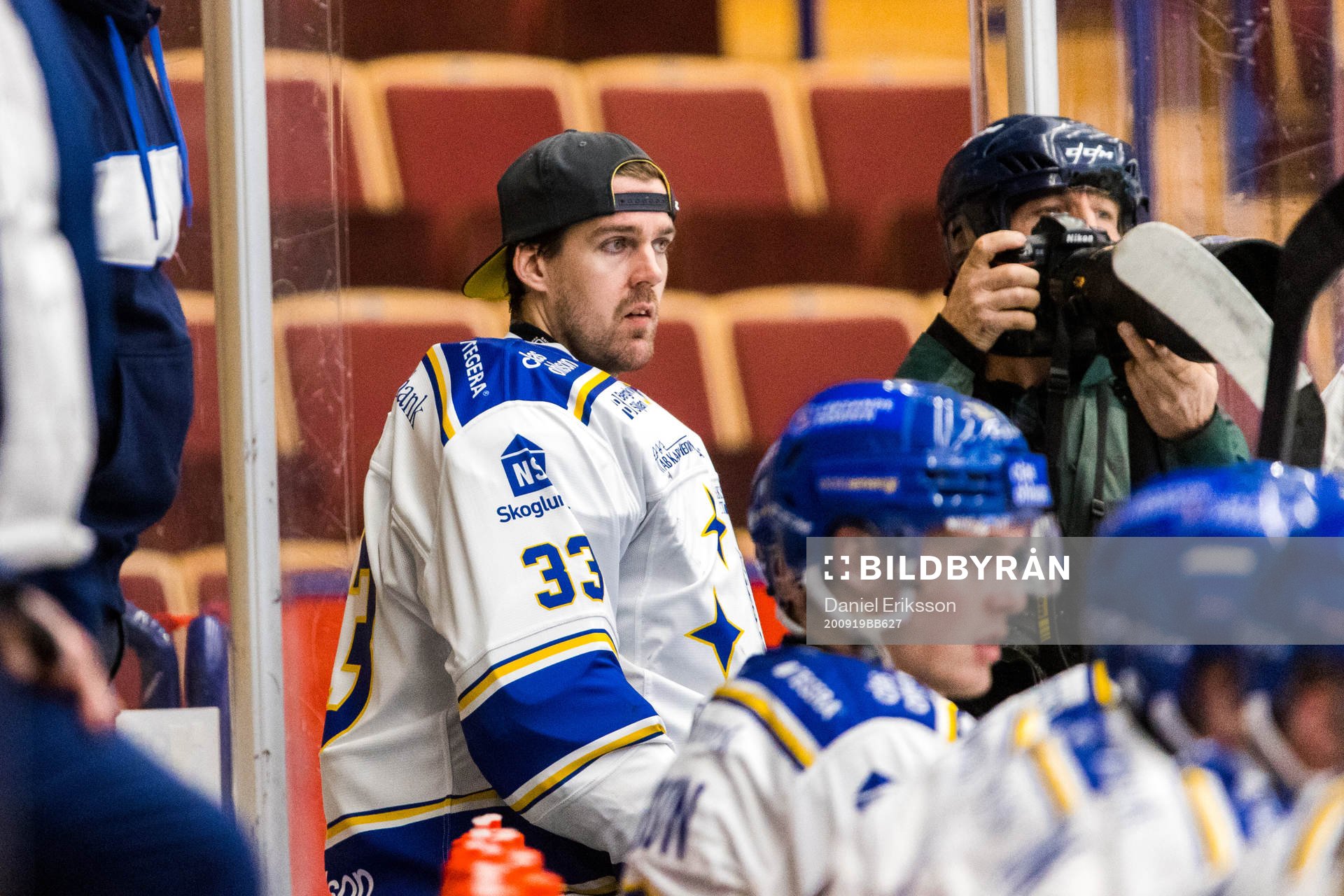 Leksands målvakt Axel Brage i båset