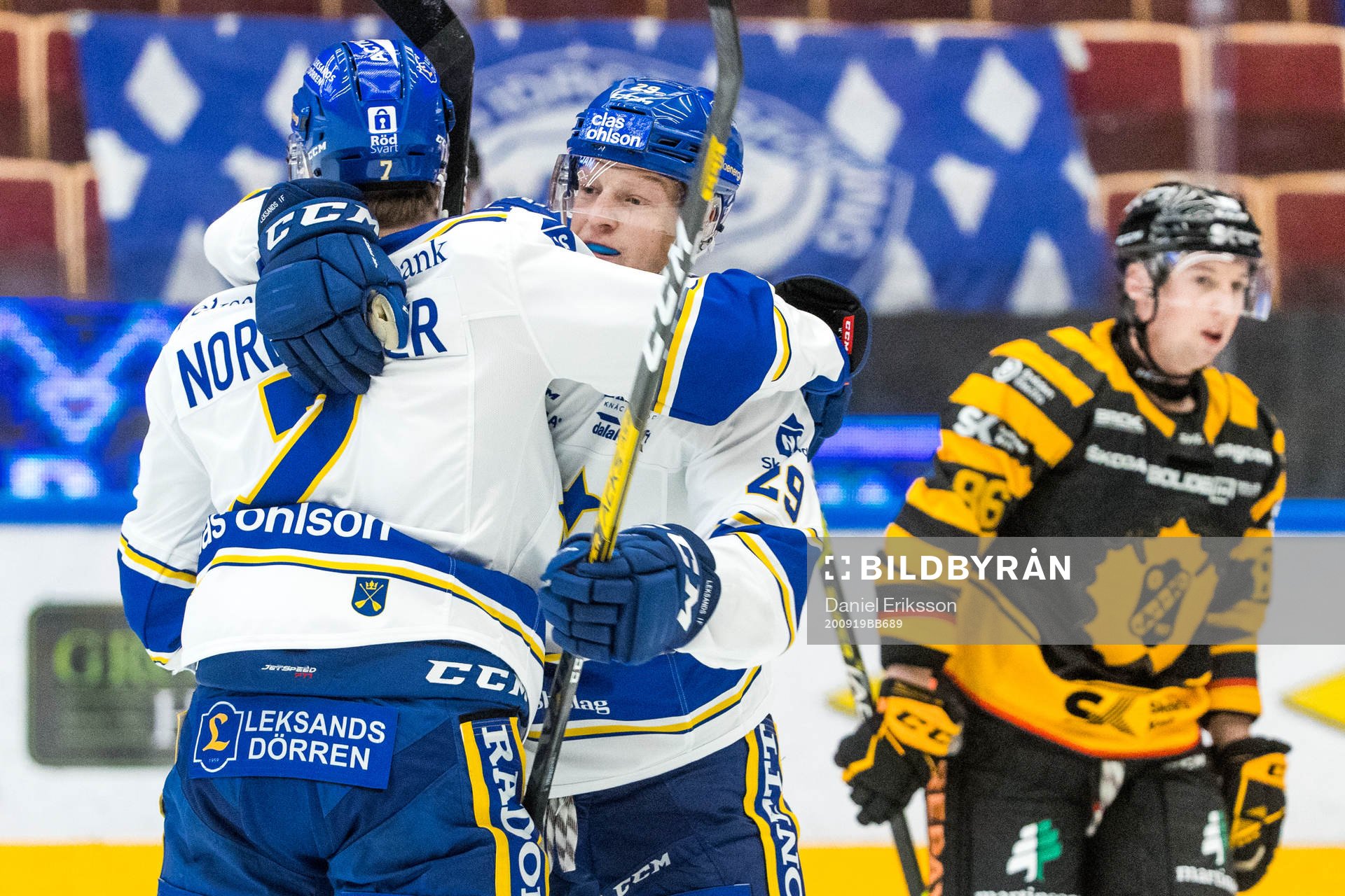 Leksands Lucas Nordsäter och Emil Heineman jublar
