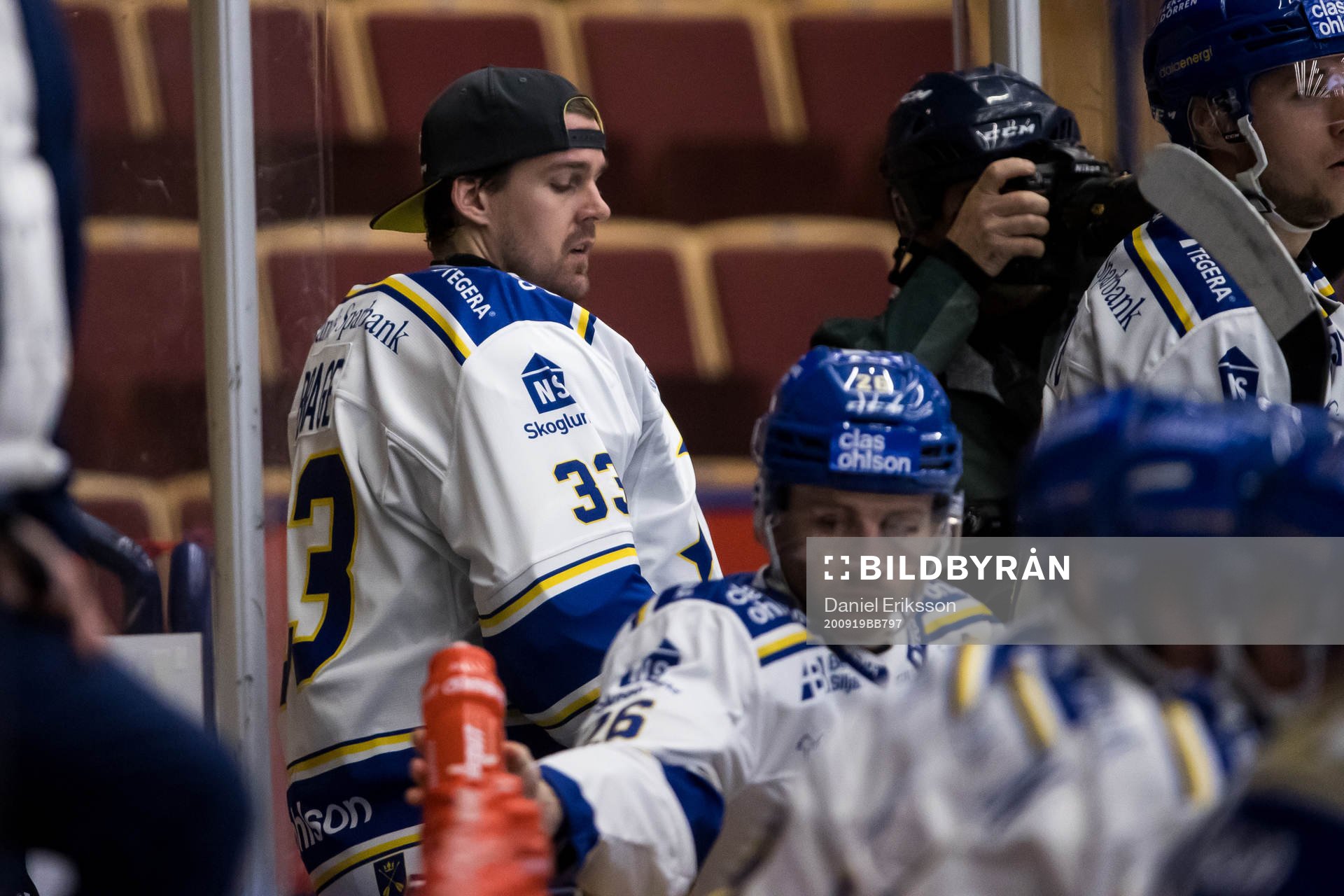 Leksands målvakt Axel Brage i båset