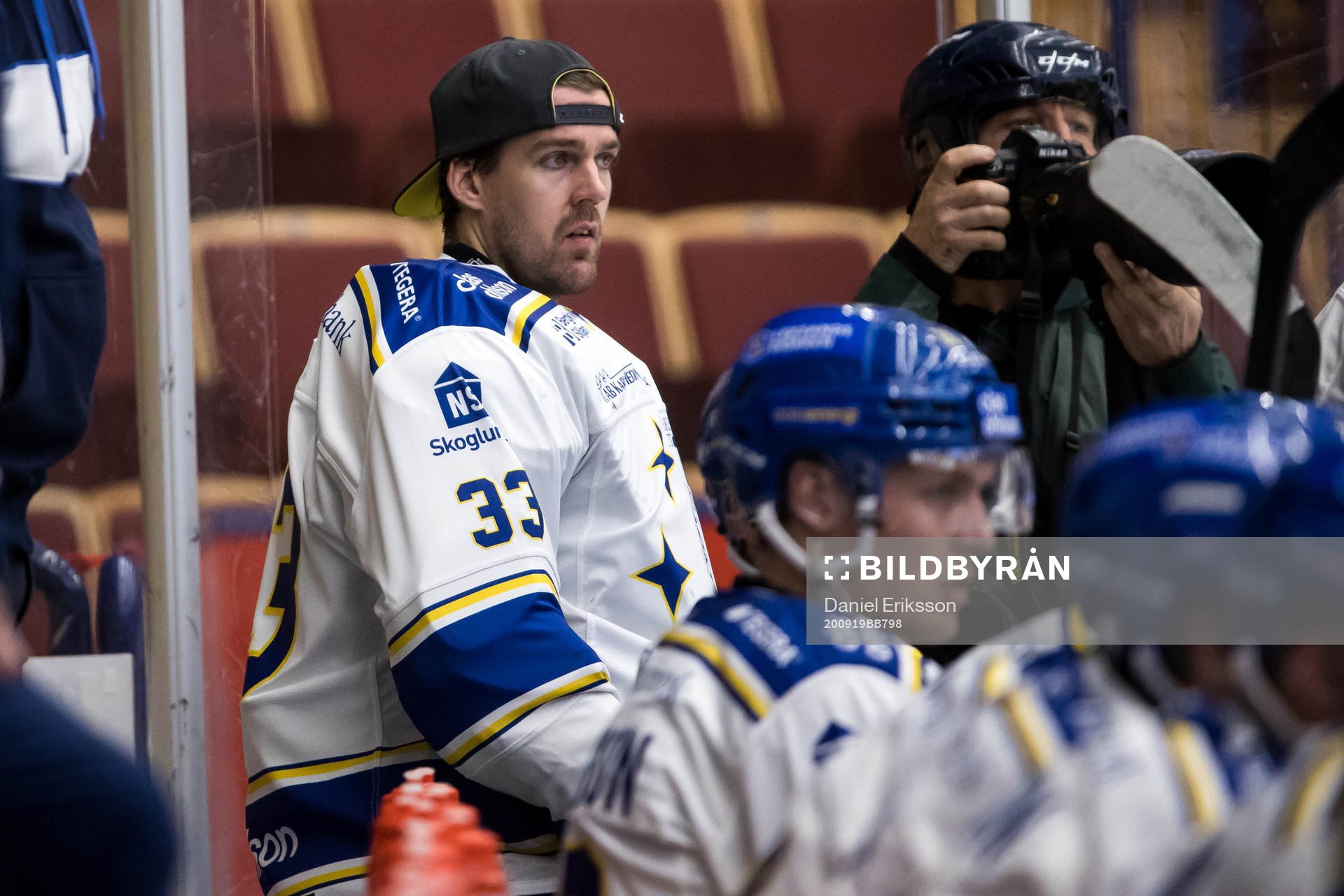Leksands målvakt Axel Brage i båset
