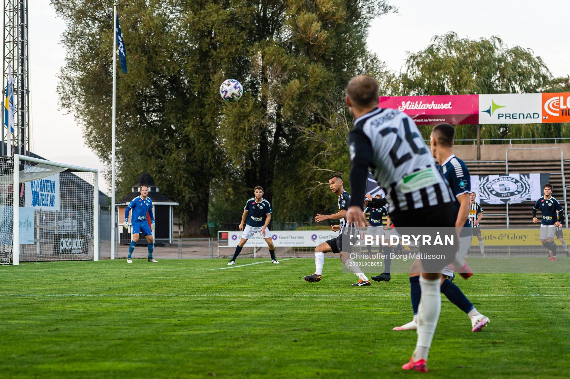 Vy över ena straffområdet på Landskrona IP under fotbollsmatchen i Division 1 södra mellan Landskrona och Utsikten den 19 september 2020 i Landskrona.