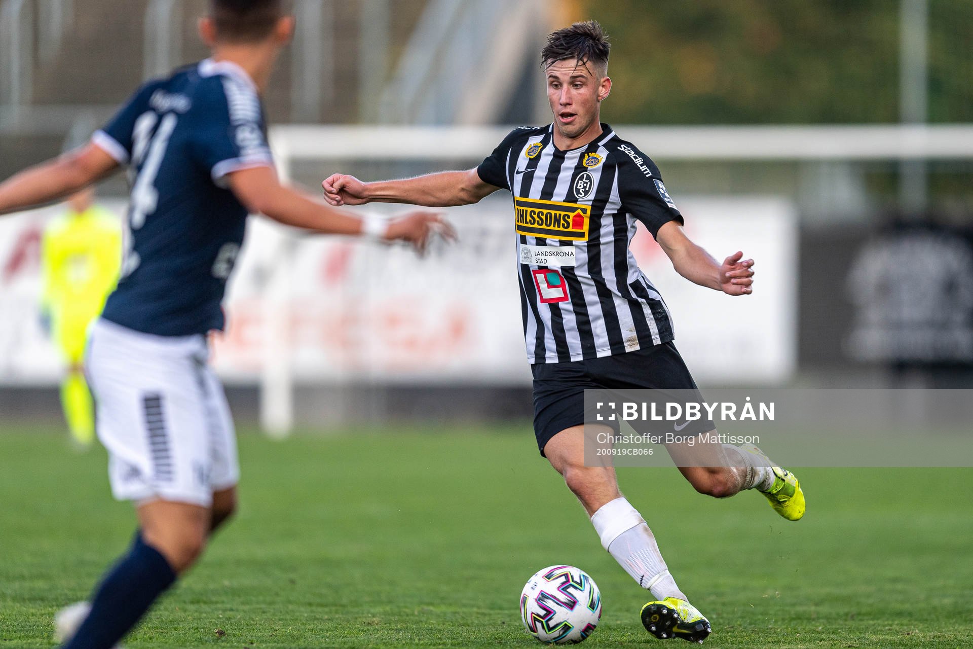 Landskronas Filip Olsson under fotbollsmatchen i Division 1 södra mellan Landskrona och Utsikten den 19 september 2020 i Landskrona.