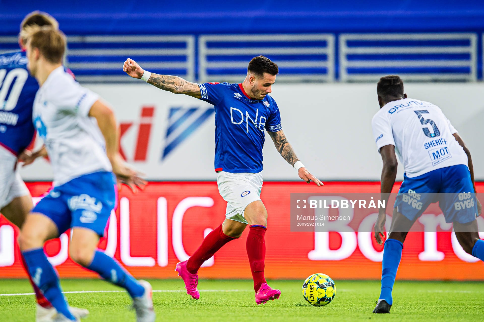 Aron Leonard Dønnum of Vålerenga