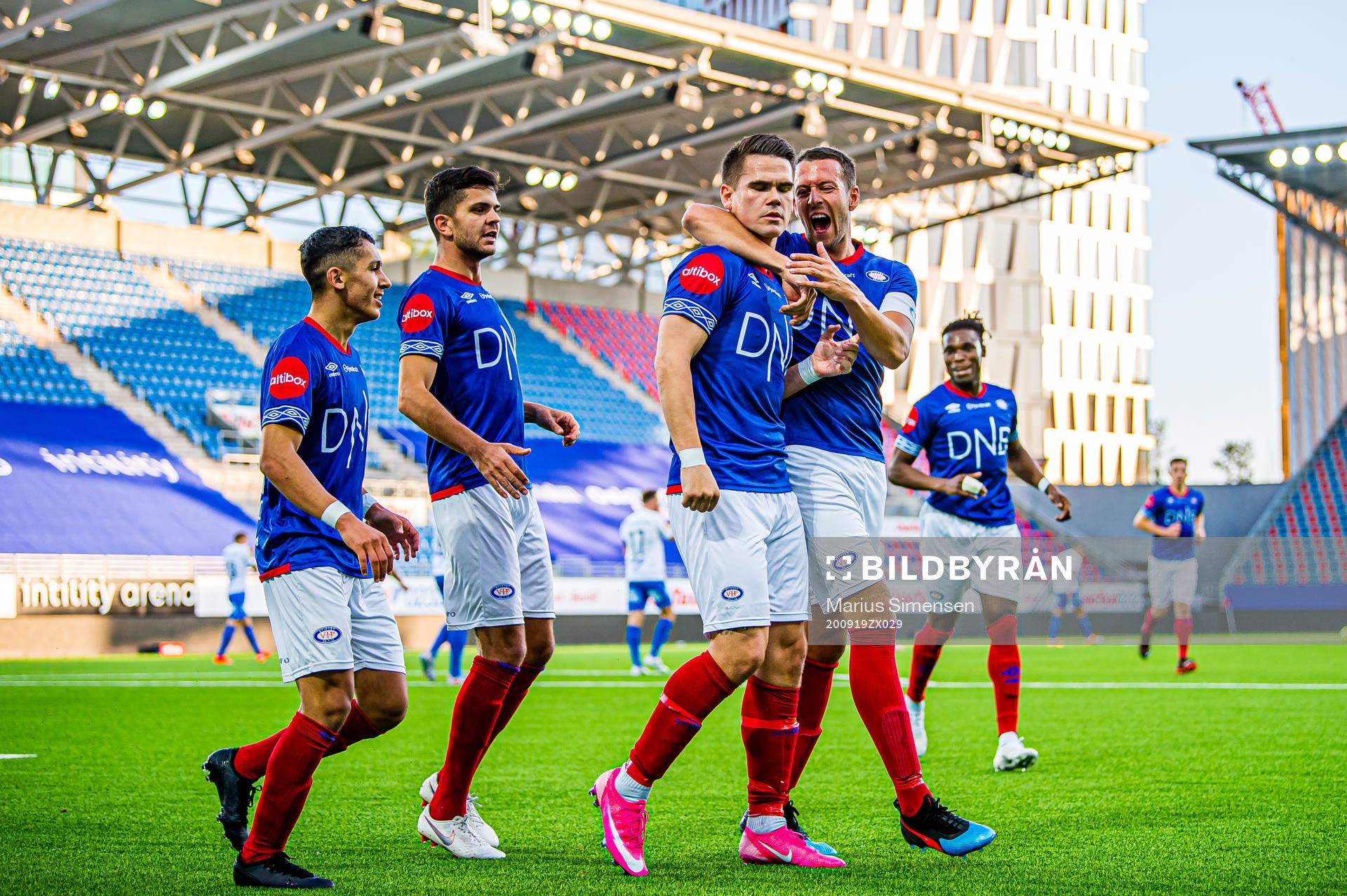 Vidar Örn Kjartansson of Vålerenga celebrates after scoring the 1-0 goal during the Eliteserien match between Vålerenga and Molde on September 19, 2020 in Oslo.