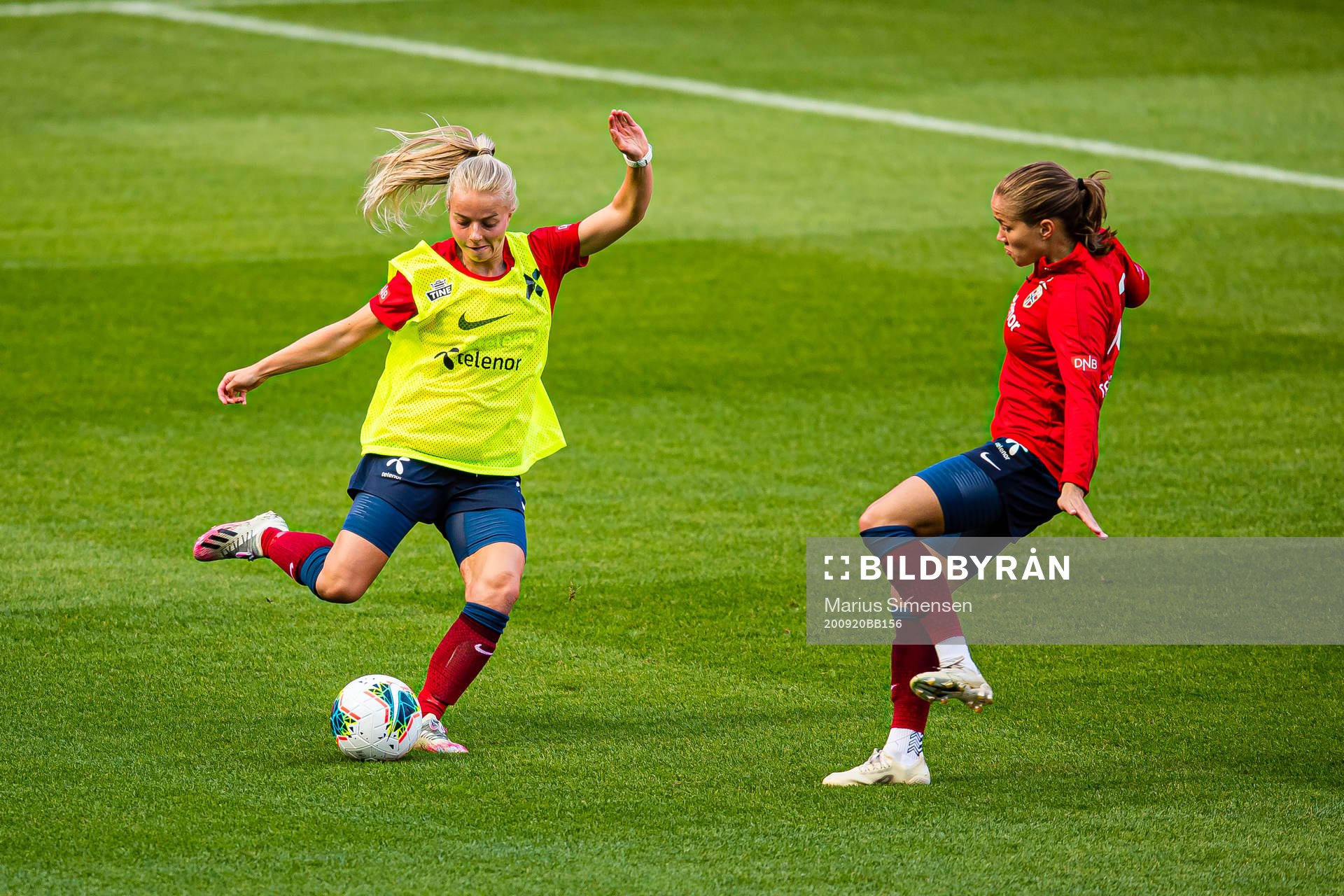 Emilie Marie Aanes Woldvik and Guro Reiten of the Norwegian