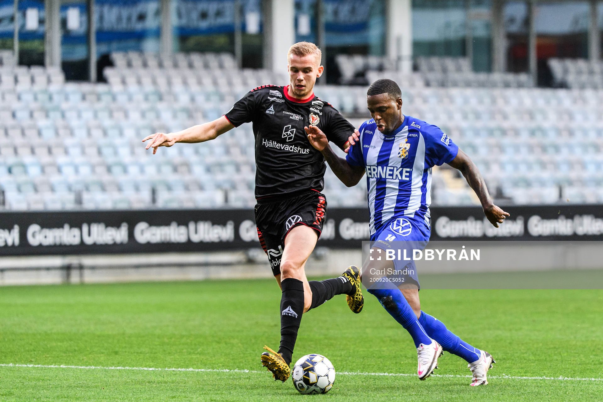 Kalmars Johan Stenmark och IFK Göteborg Christian Kouakou