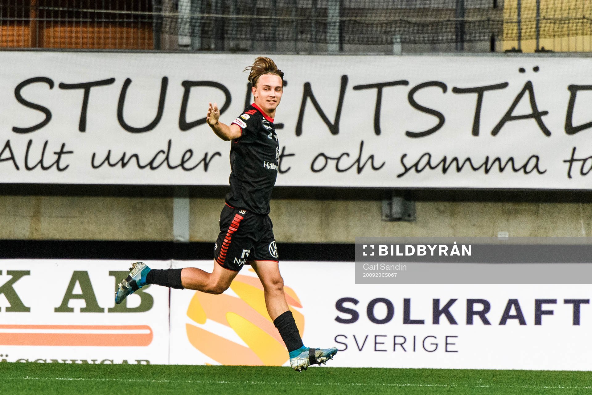 Kalmars Isak Magnusson jublar
