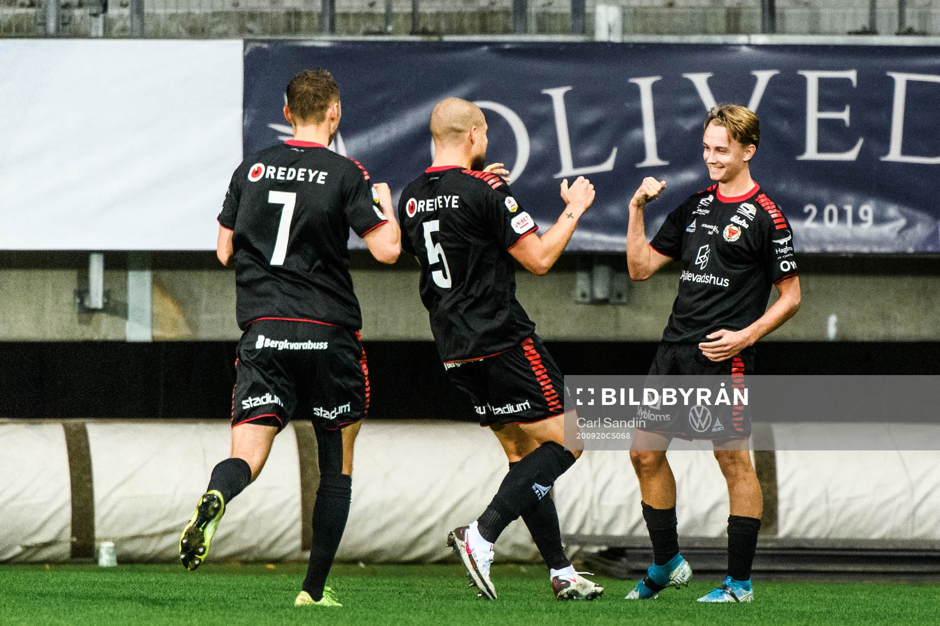 Kalmars Douglas Bergqvist och Isak Magnusson jublar