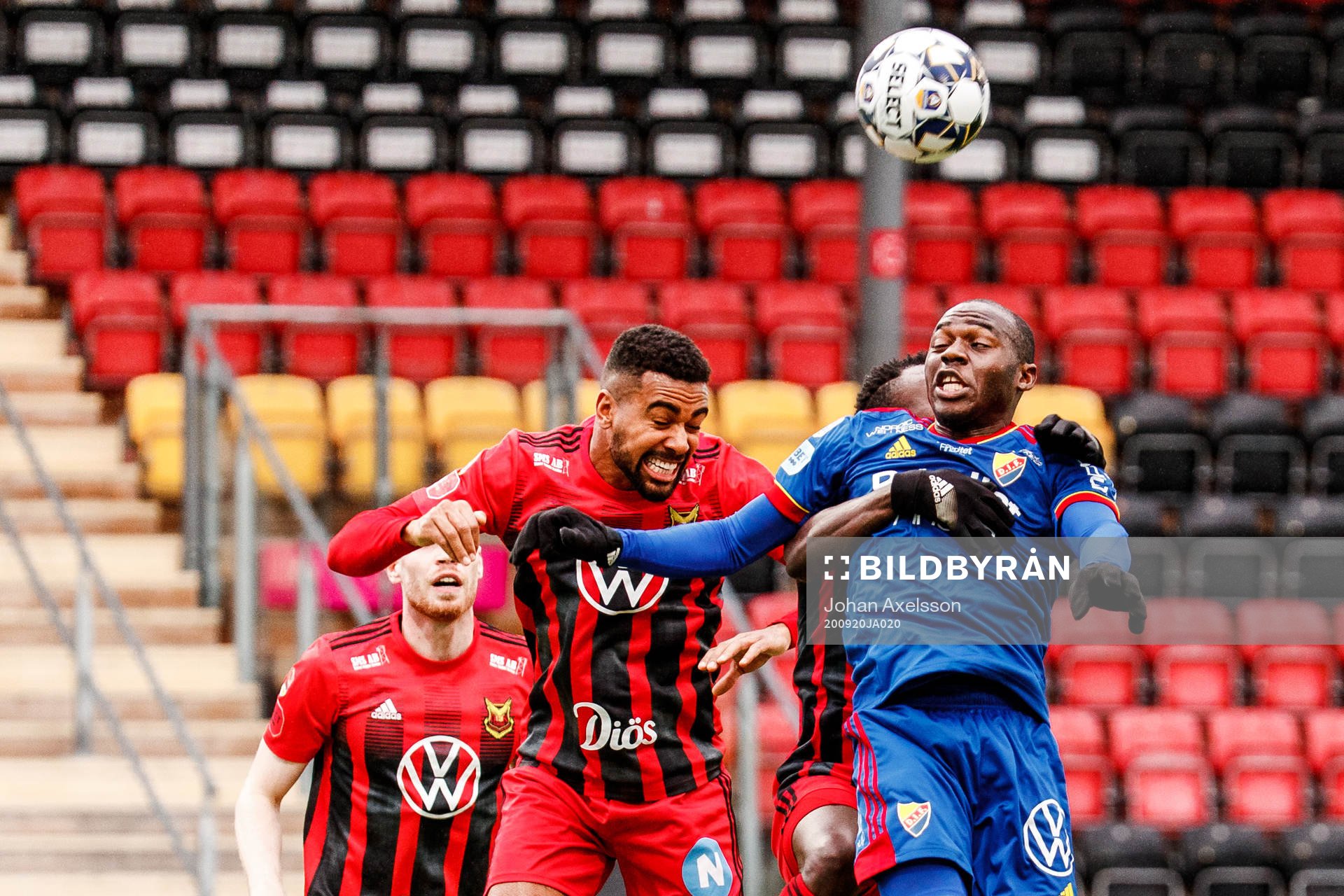 Östersunds Noah Sonko Sundberg och Djurgårdens Edward