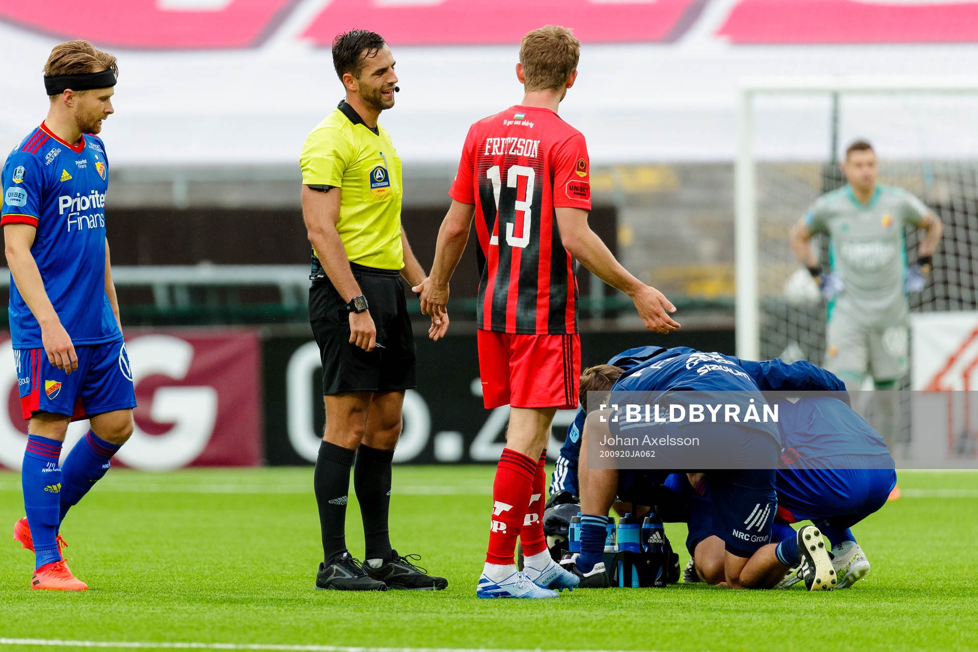 Djurgårdens Jonathan Augustinsson  får vård