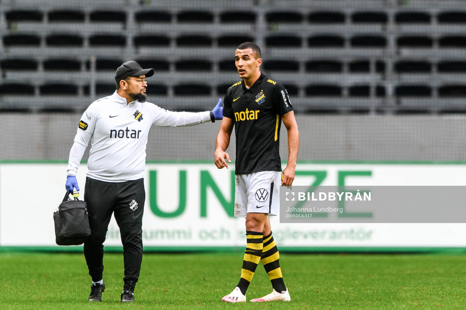 s Nabil Bahoui lämnar planen