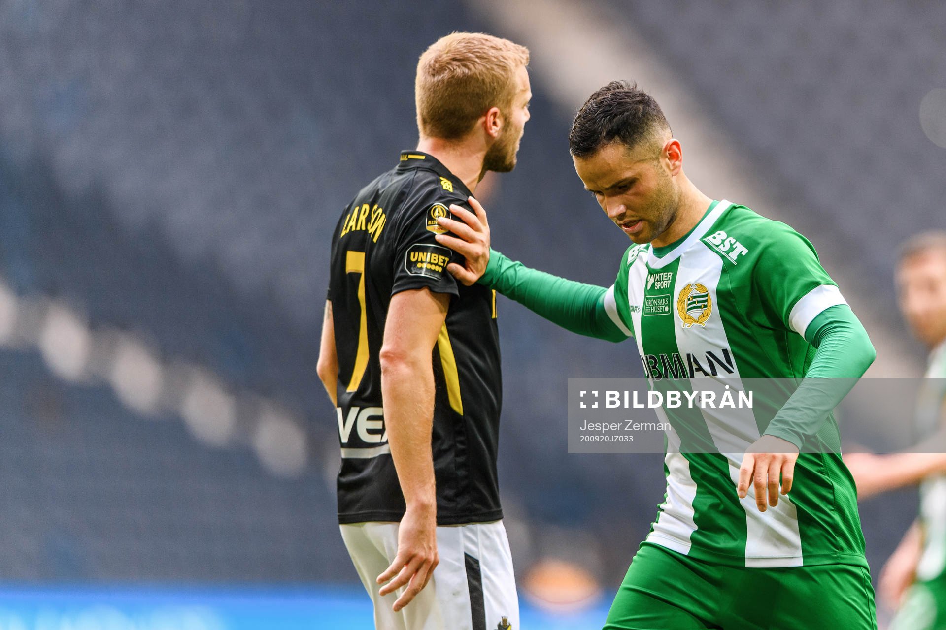 s  Sebastian Larsson och Hammarbys Mohanad Jeahze