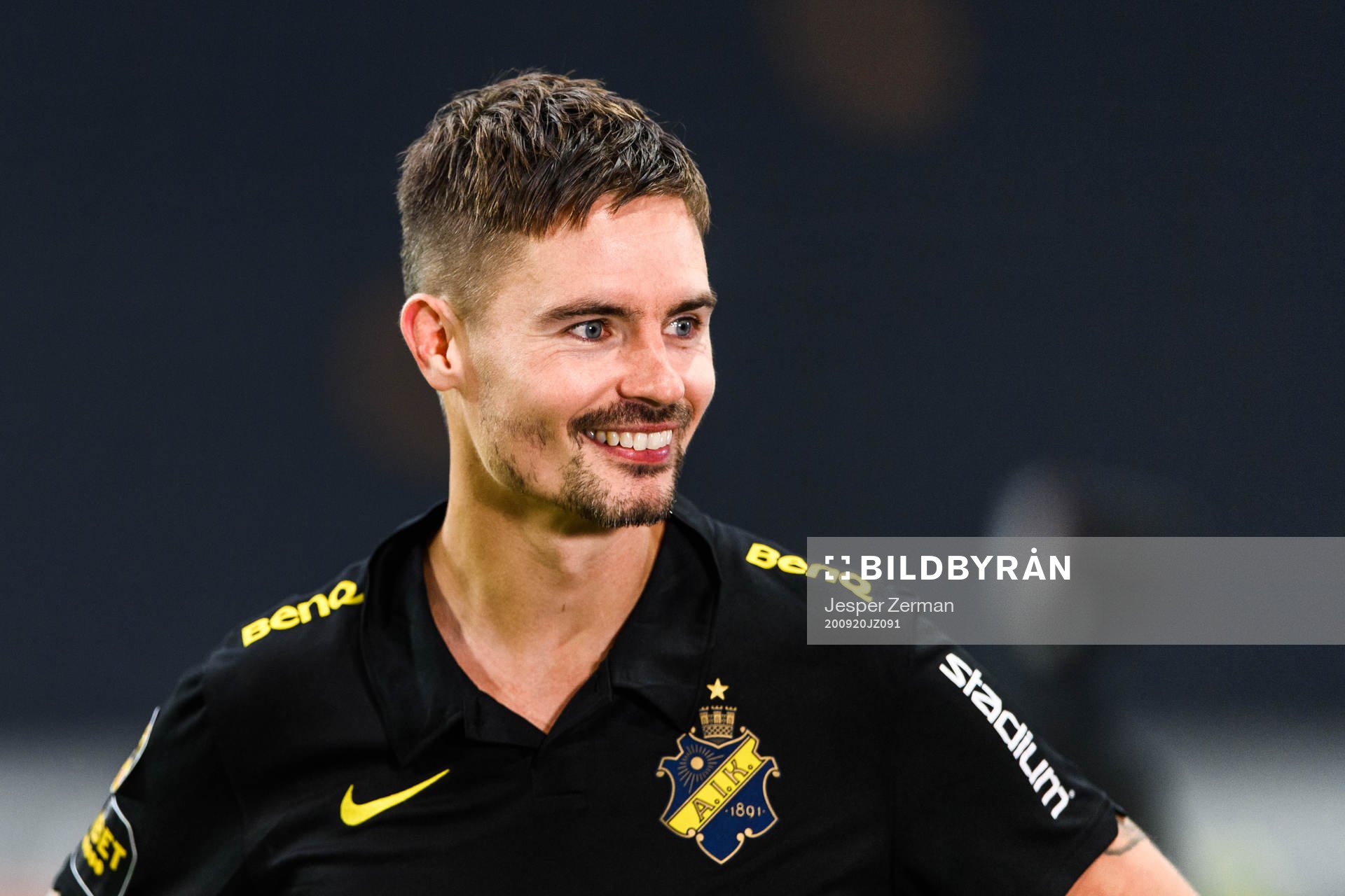 AIK:s Mikael Lustig i Dplays studio efter fotbollsmatchen i Allsvenskan mellan AIK och Hammarby den 20 september 2020 i Stockholm.