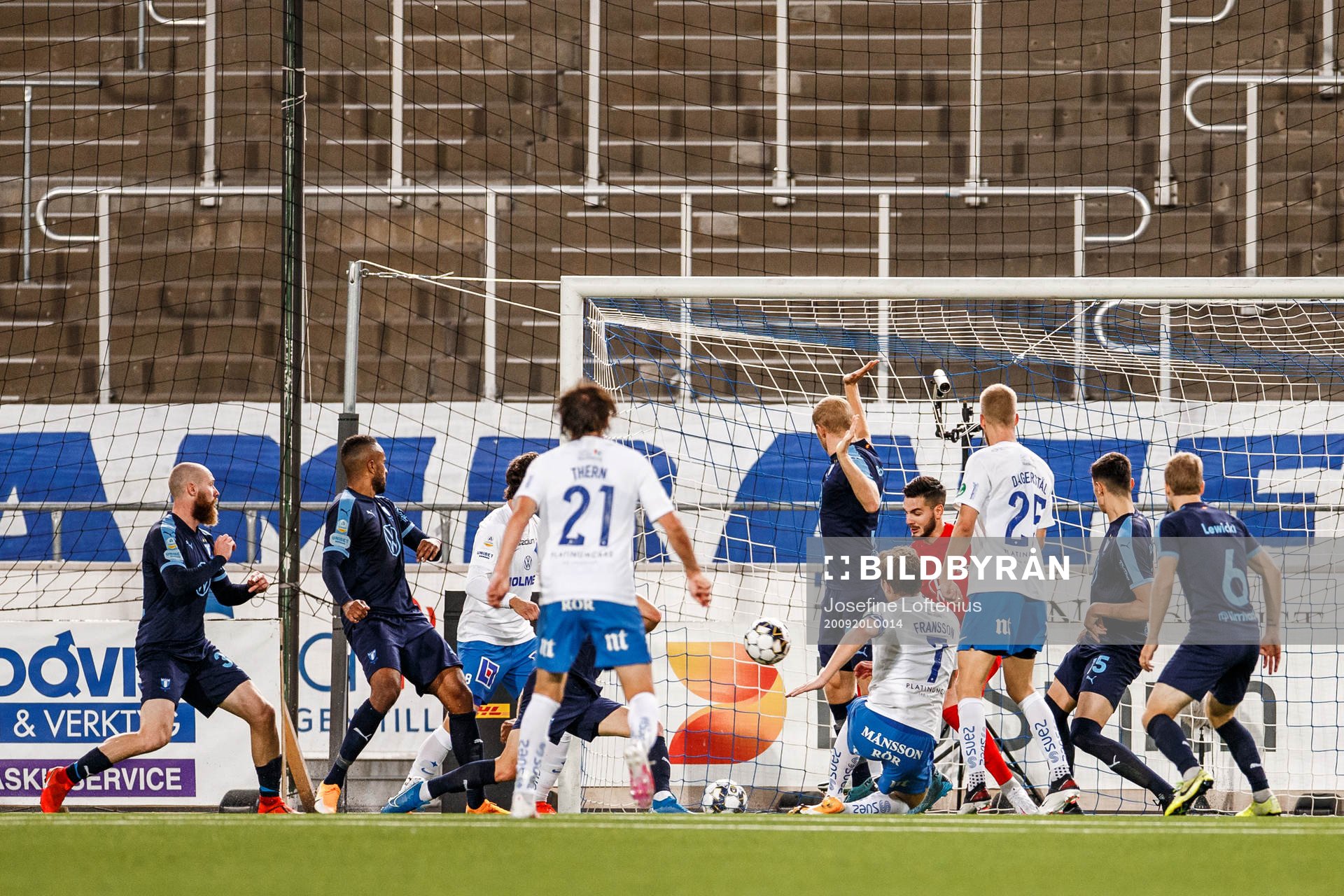 IFK Norrköpings Alexander Fransson gör 1-1 bakom Malmö