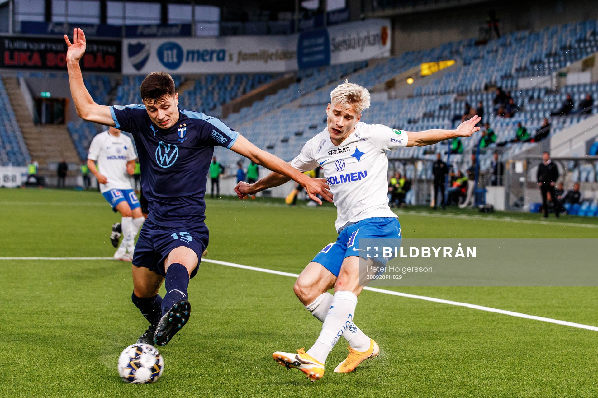 Malmö FFs Anel Ahmedhodzic och IFK Norrköpings Pontus