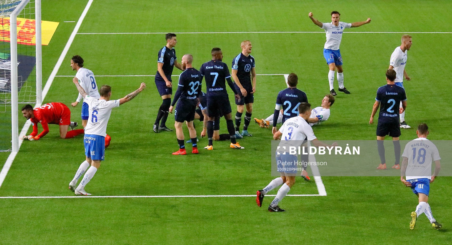 Malmö FFs spelare deppar och IFK Norrköpings jublar