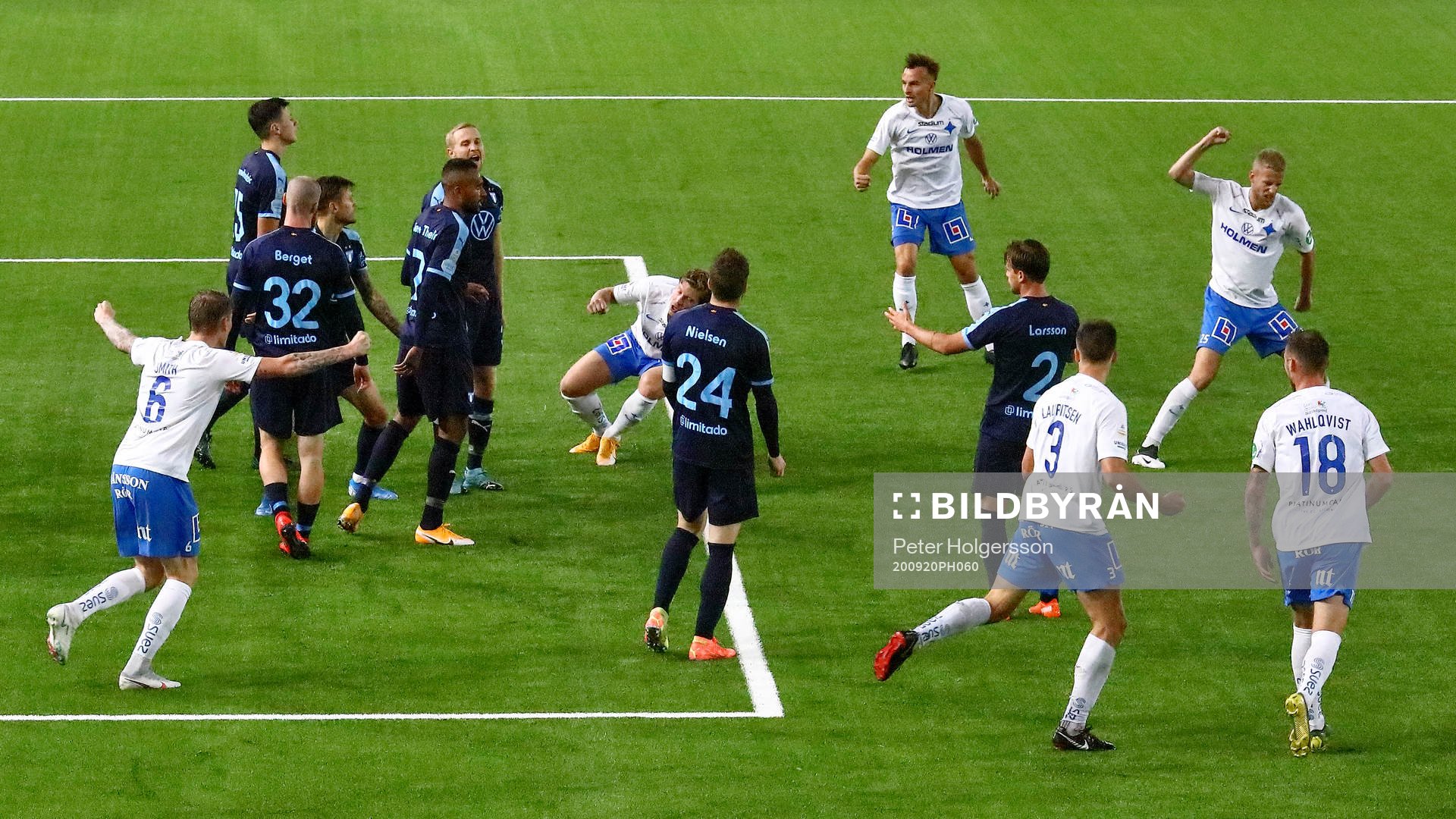 Malmö FFs spelare deppar och IFK Norrköpings jublar