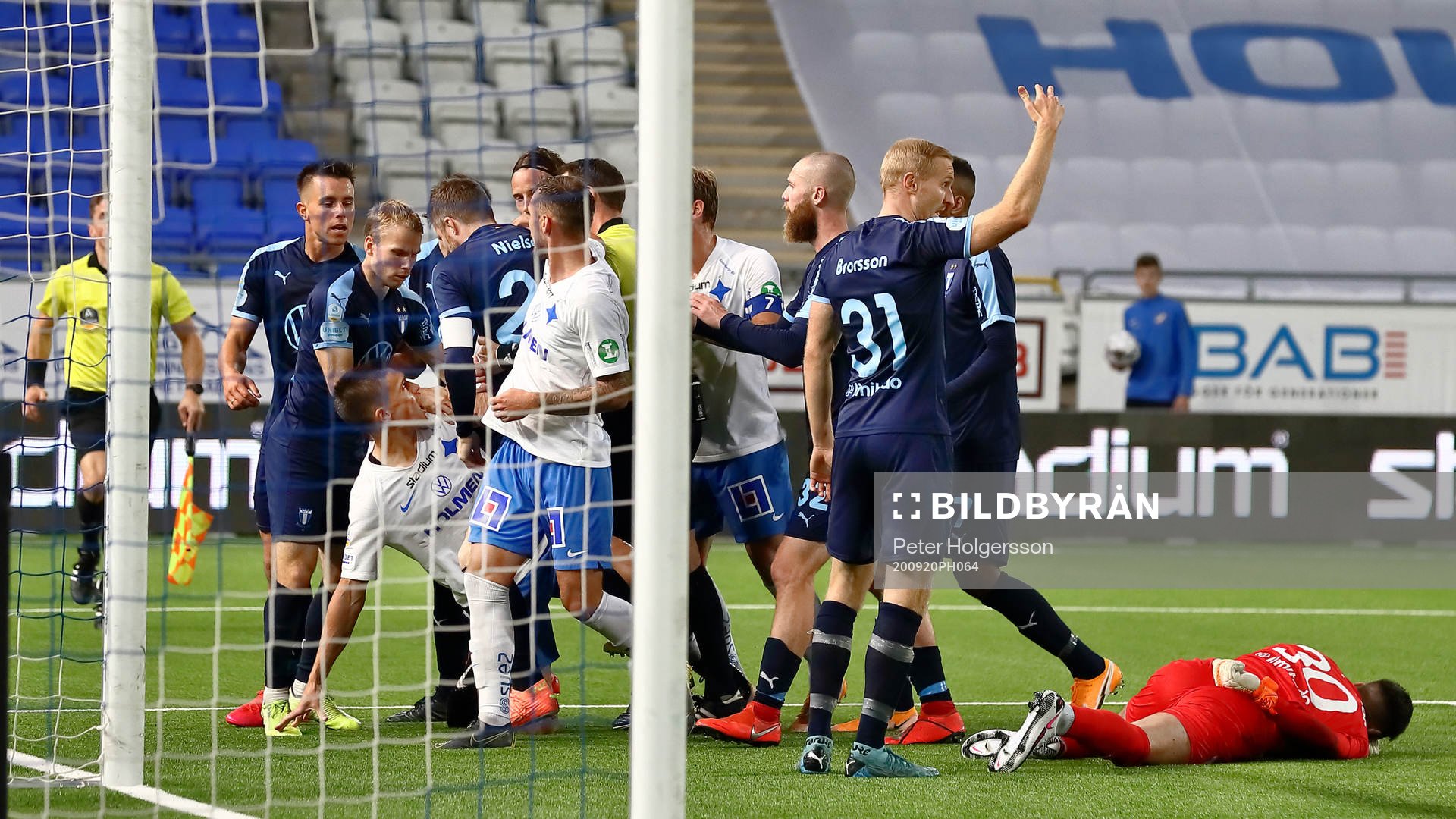 Malmö FFs Lasse Nielsen reagerar på IFK Norrköpings