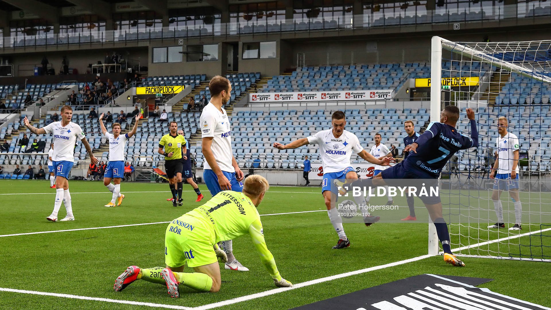 IFK Norrköpings Rasmus Stensbæk Lauritsen och Malmö FFs