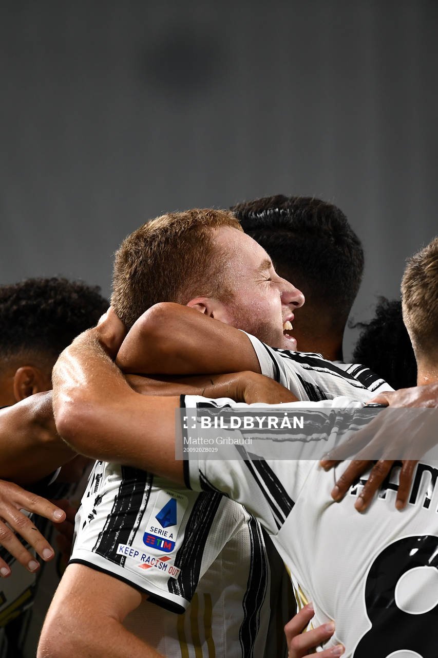 Dejan Kulusevski of Juventus celebrates the 1-0 goal