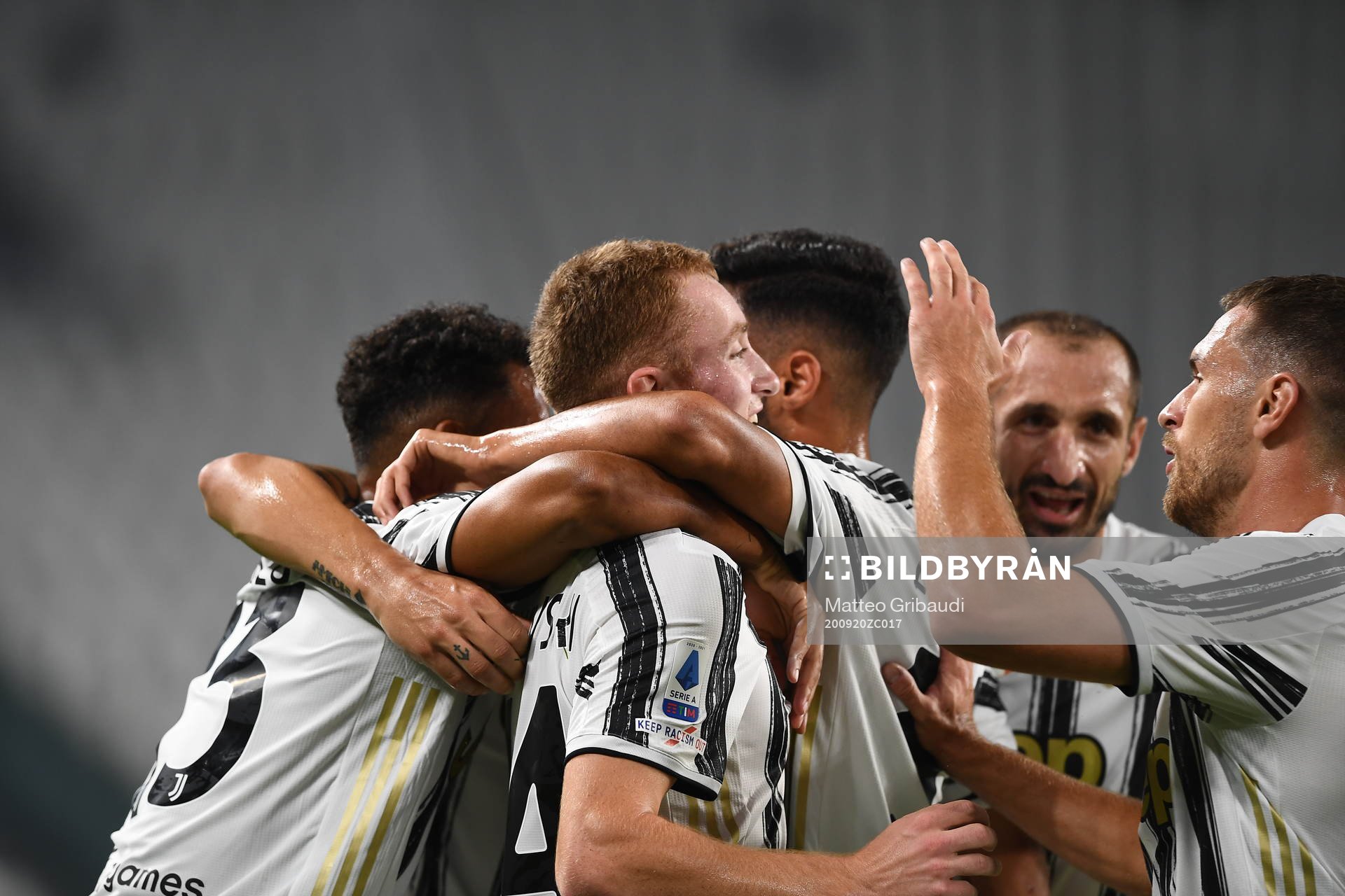 Dejan Kulusevski of Juventus celebrates the 1-0 goal