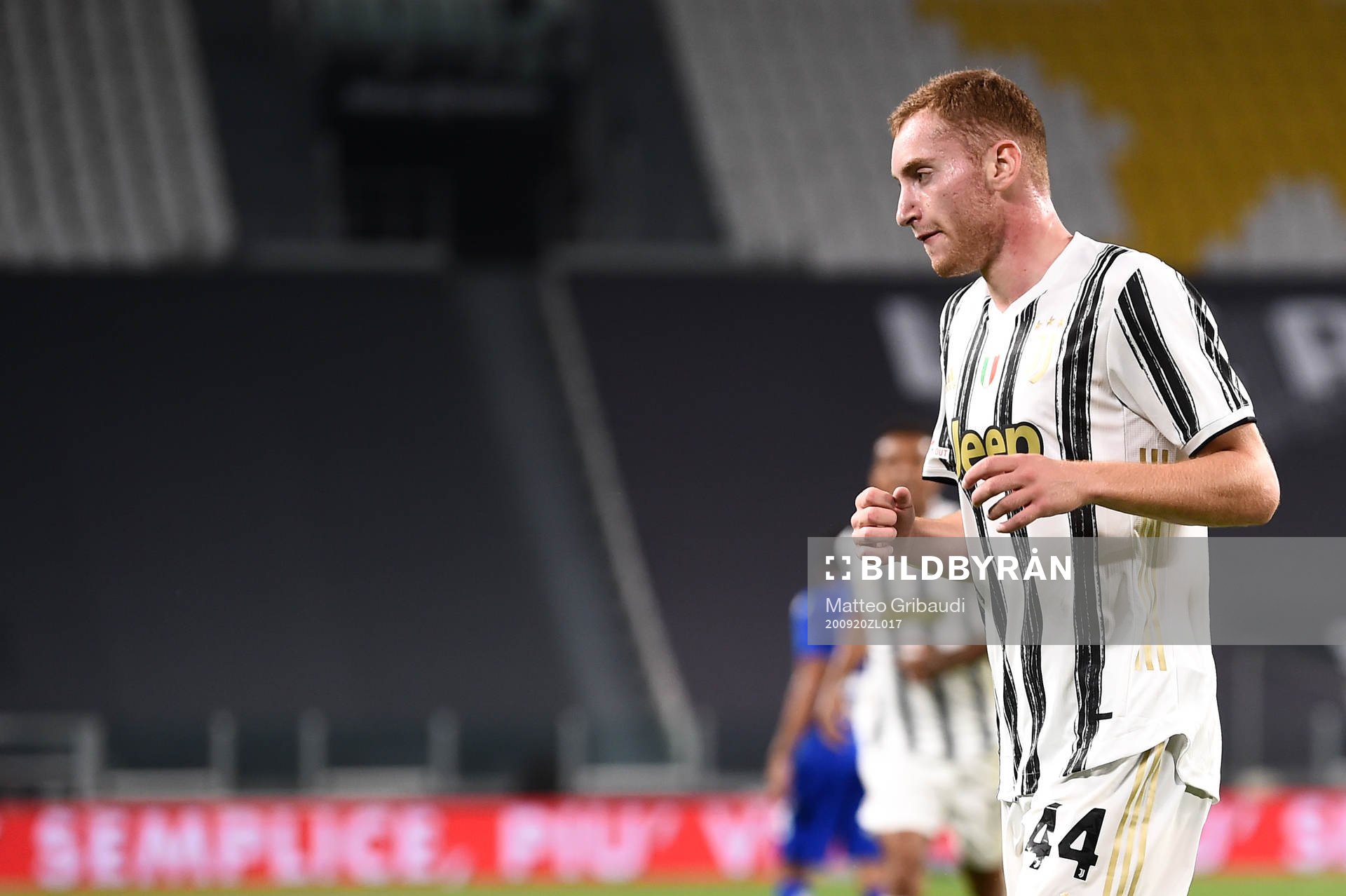 Dejan Kulusevski of Juventus celebrates the 1-0 goal
