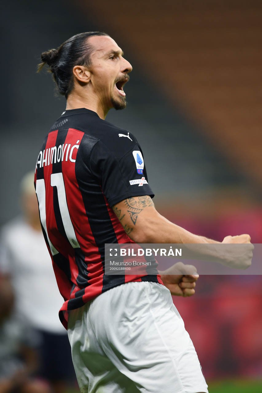 Zlatan Ibrahimovic of AC Milan celebrates
