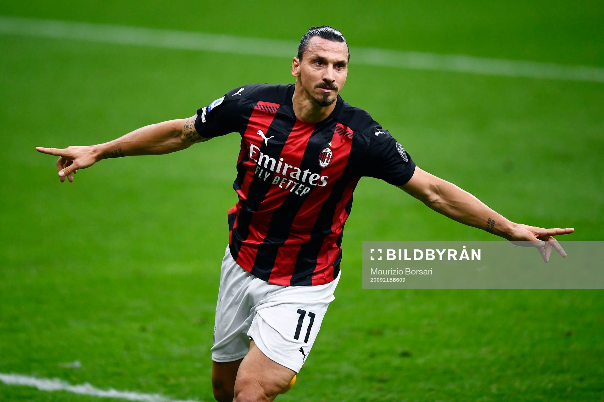 Zlatan Ibrahimovic of AC Milan celebrates