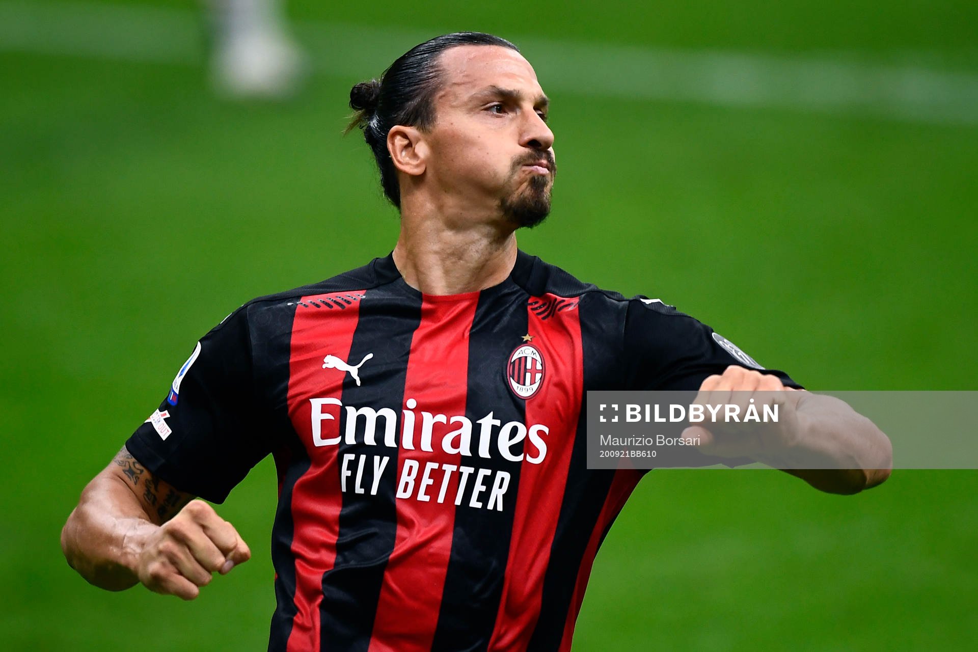 Zlatan Ibrahimovic of AC Milan celebrates