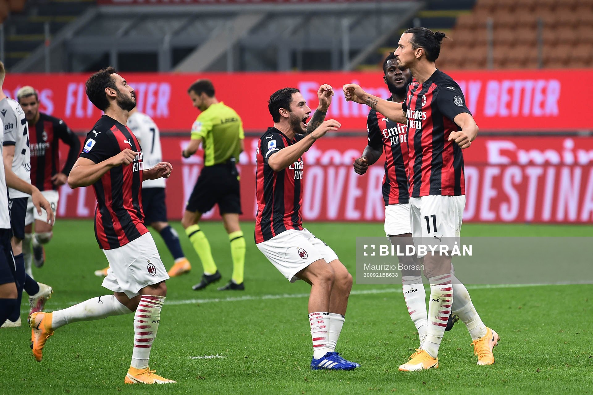 Zlatan Ibrahimovic of AC Milan celebrates with his teammates