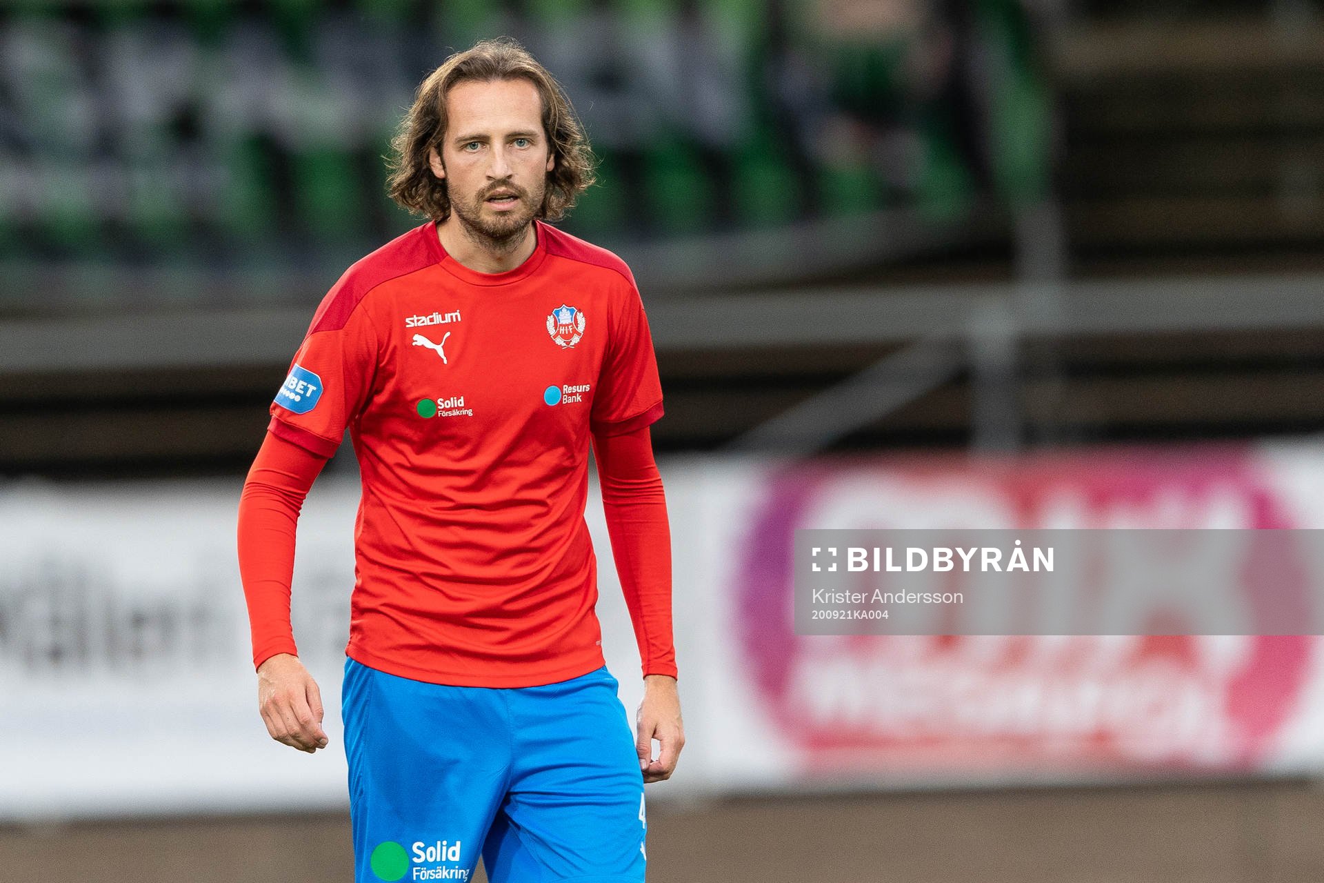 Helsingborgs Mix Diskerud före fotbollsmatchen i
