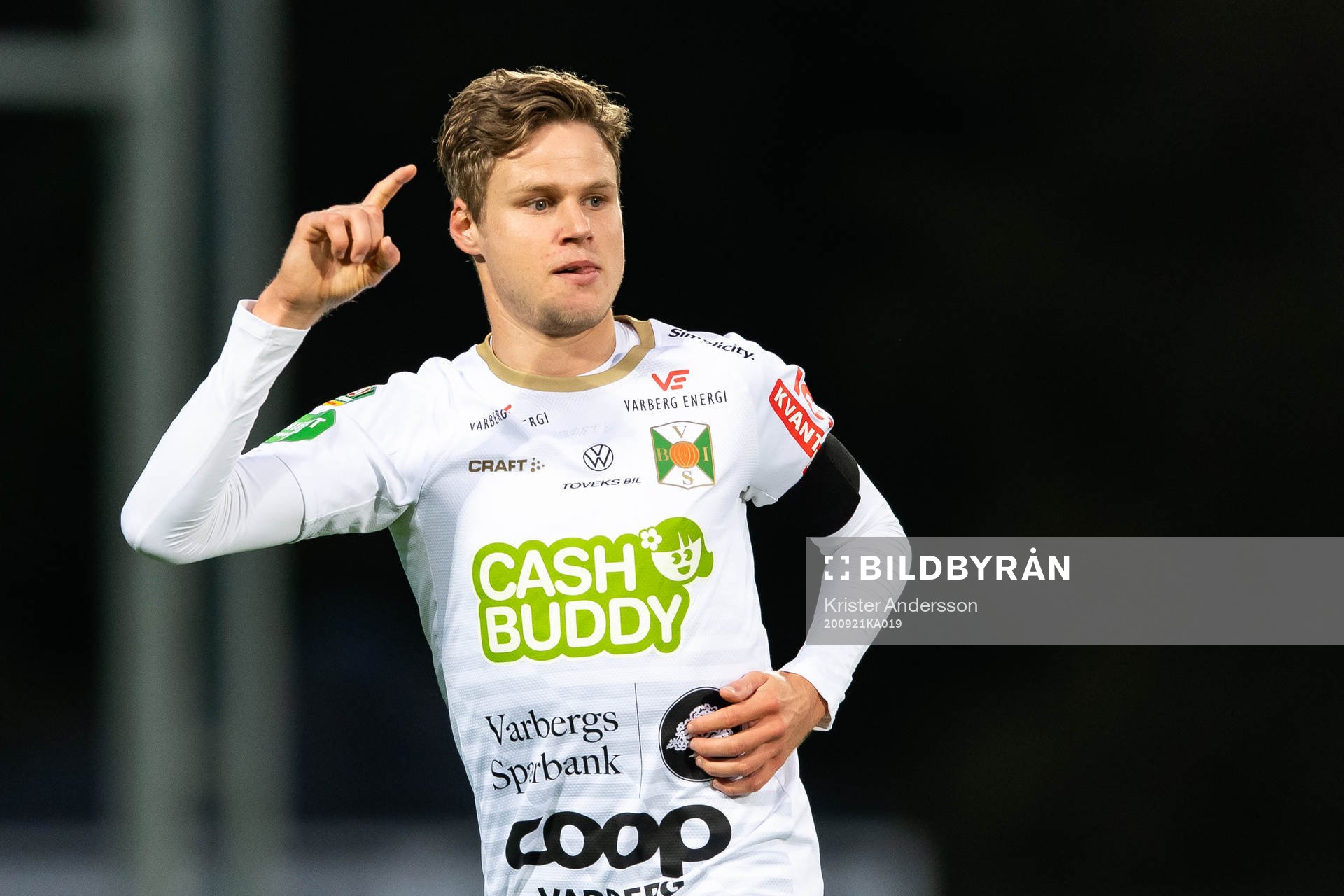 Varbergs Gustav Norlin jublar efter 1-0 under fotbollsmatchen i Allsvenskan mellan Varberg och Helsingborg den 21 september 2020 i Varberg.