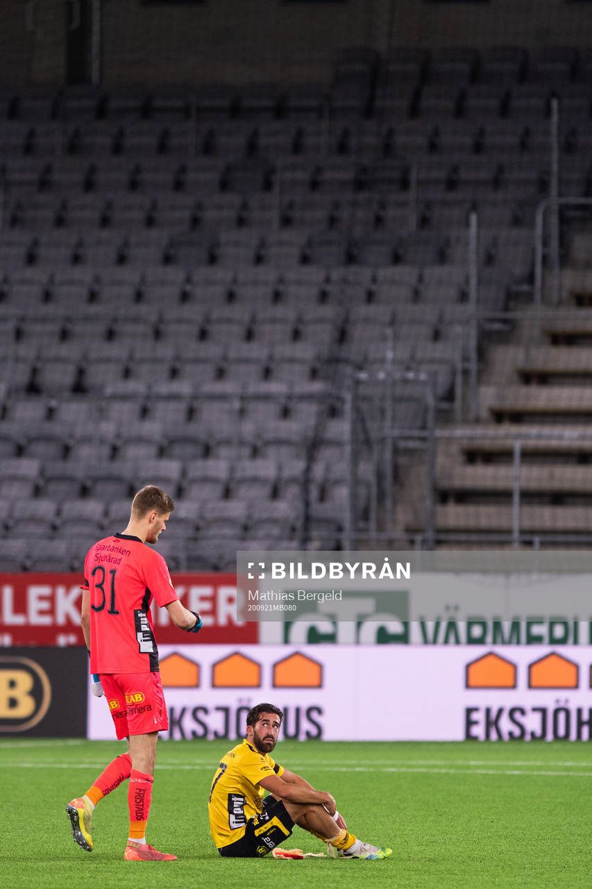 Elfsborgs målvakt Tim Rönning och Per Frick deppar