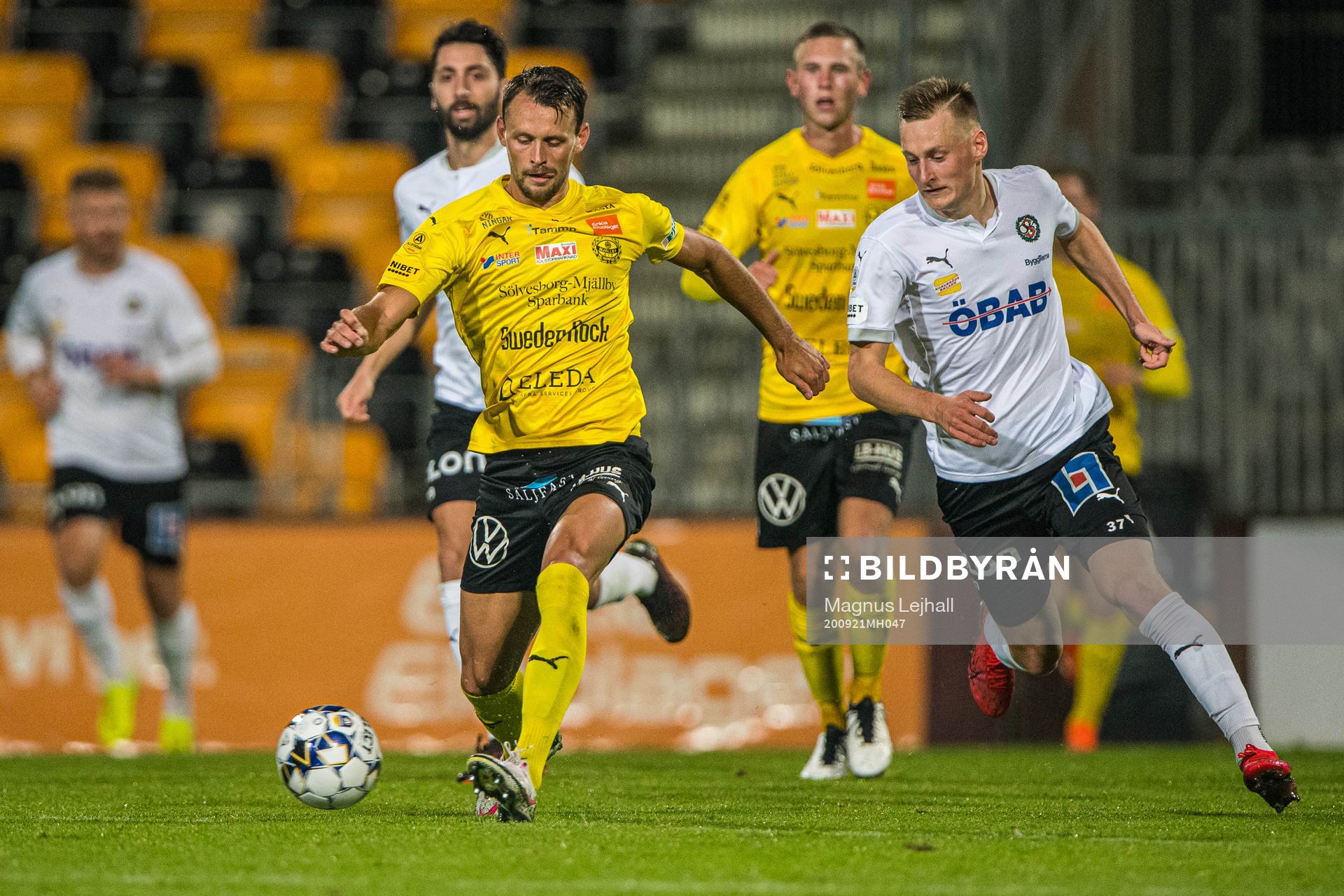 Mjällbys Max Watson och Örebros Rasmus Karjalainen