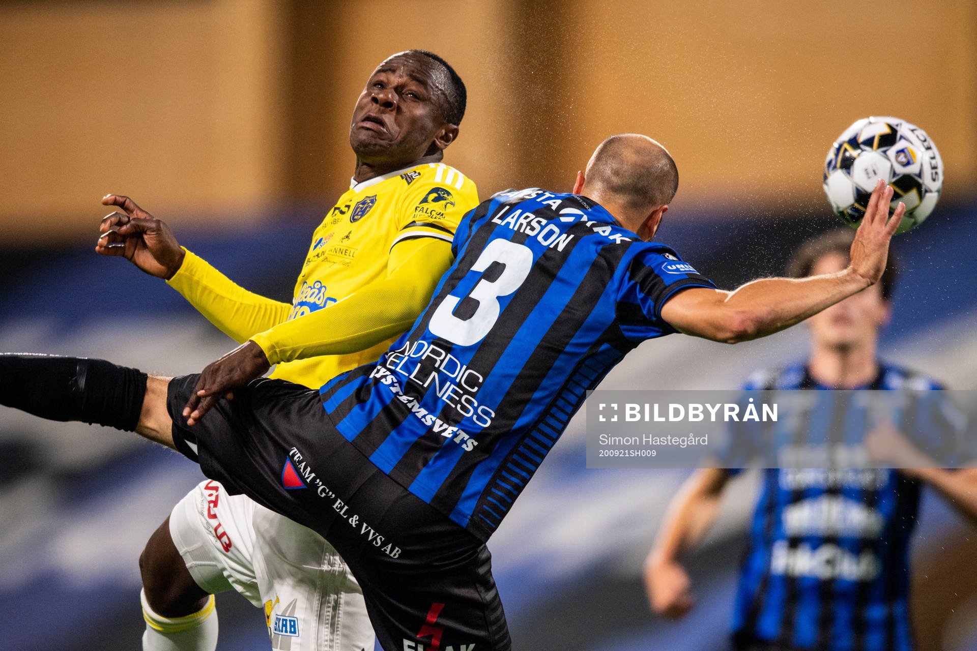 Falkenbergs Nsima Peter och Sirius Karl Larson