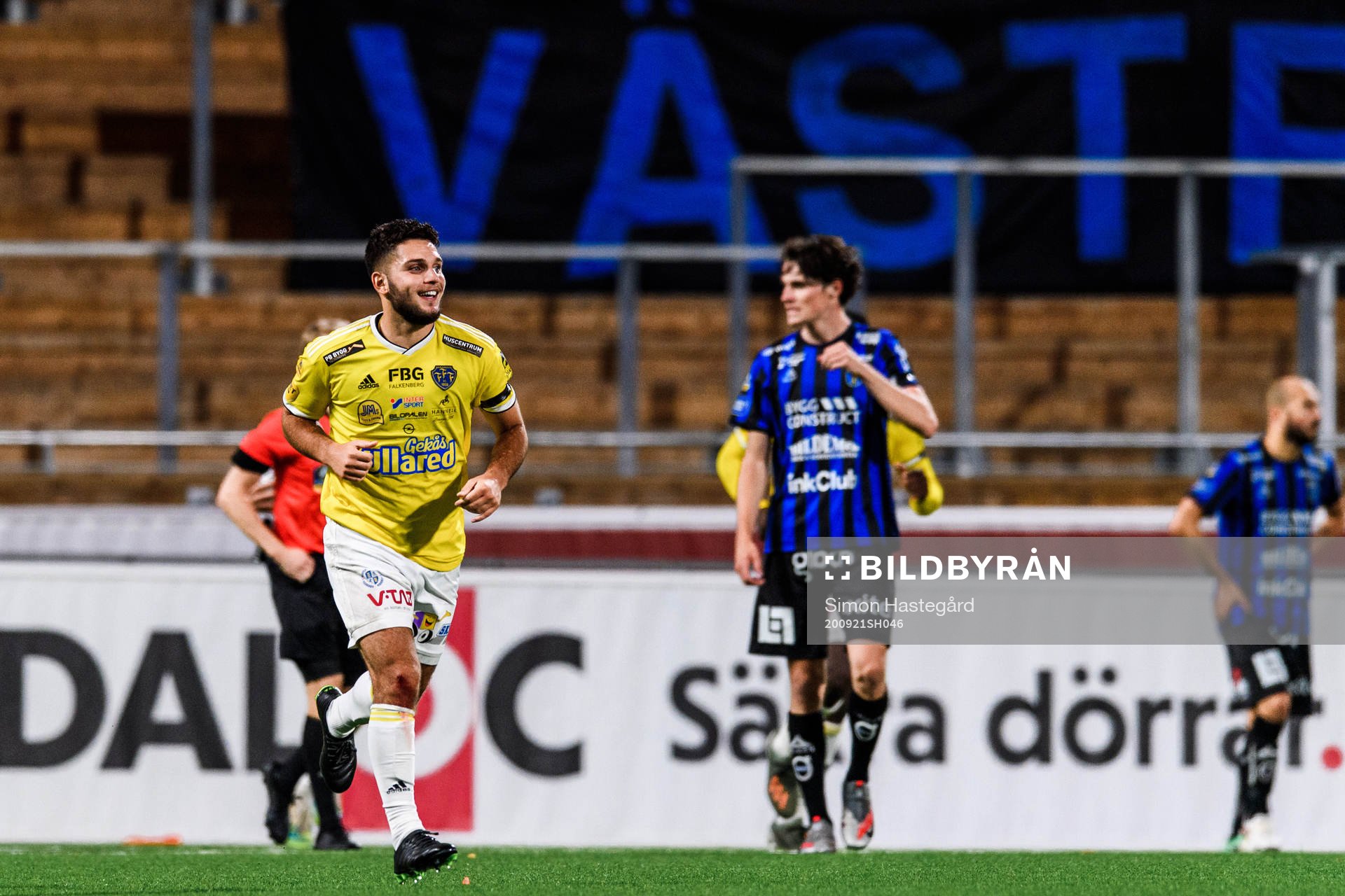 Falkenbergs Edi Sylisufaj jublar
