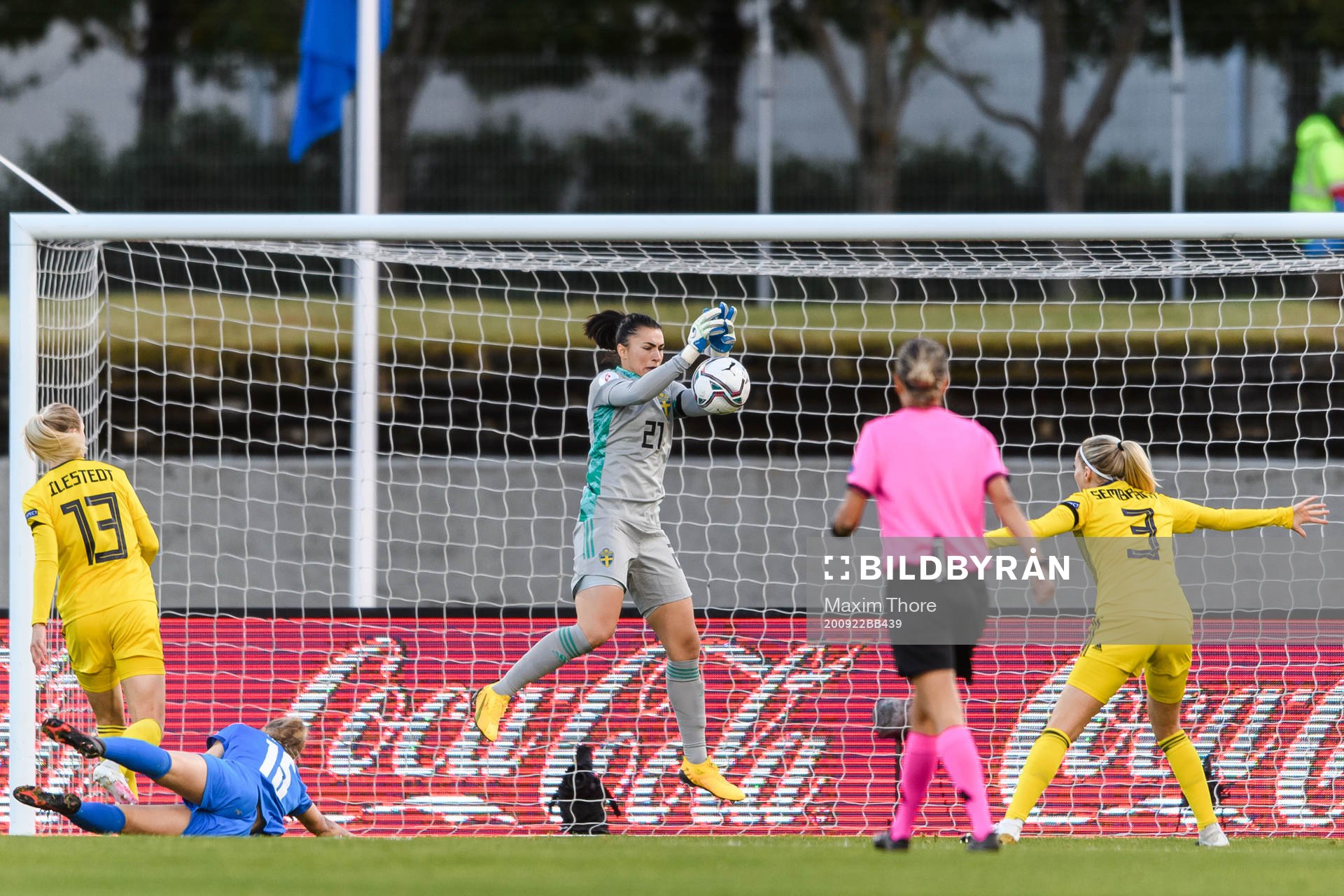 Goalkeeper Zecira Musovic of Sweden