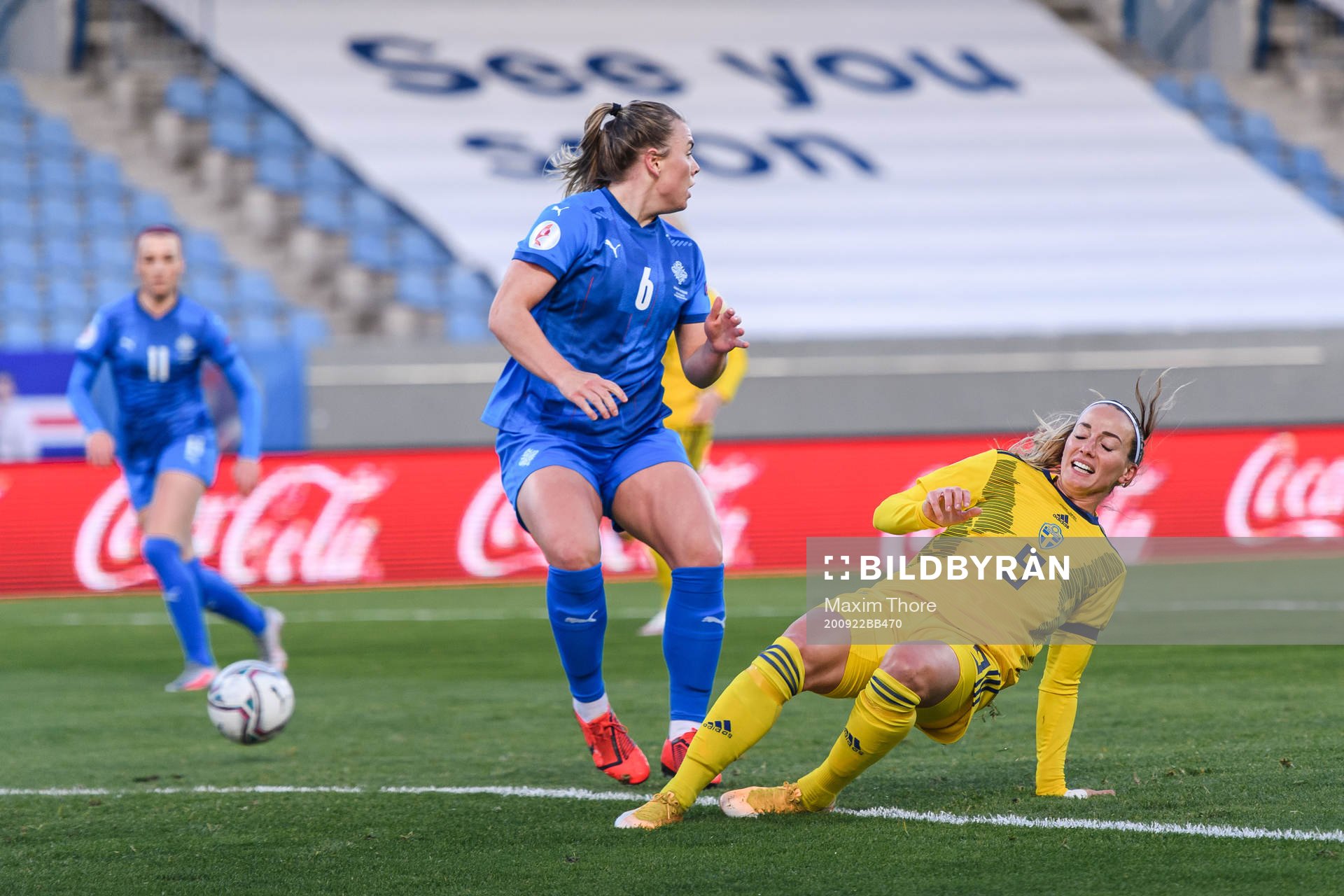 Ingibjörg Sigurdardottir of Iceland and Kosovare Asllani