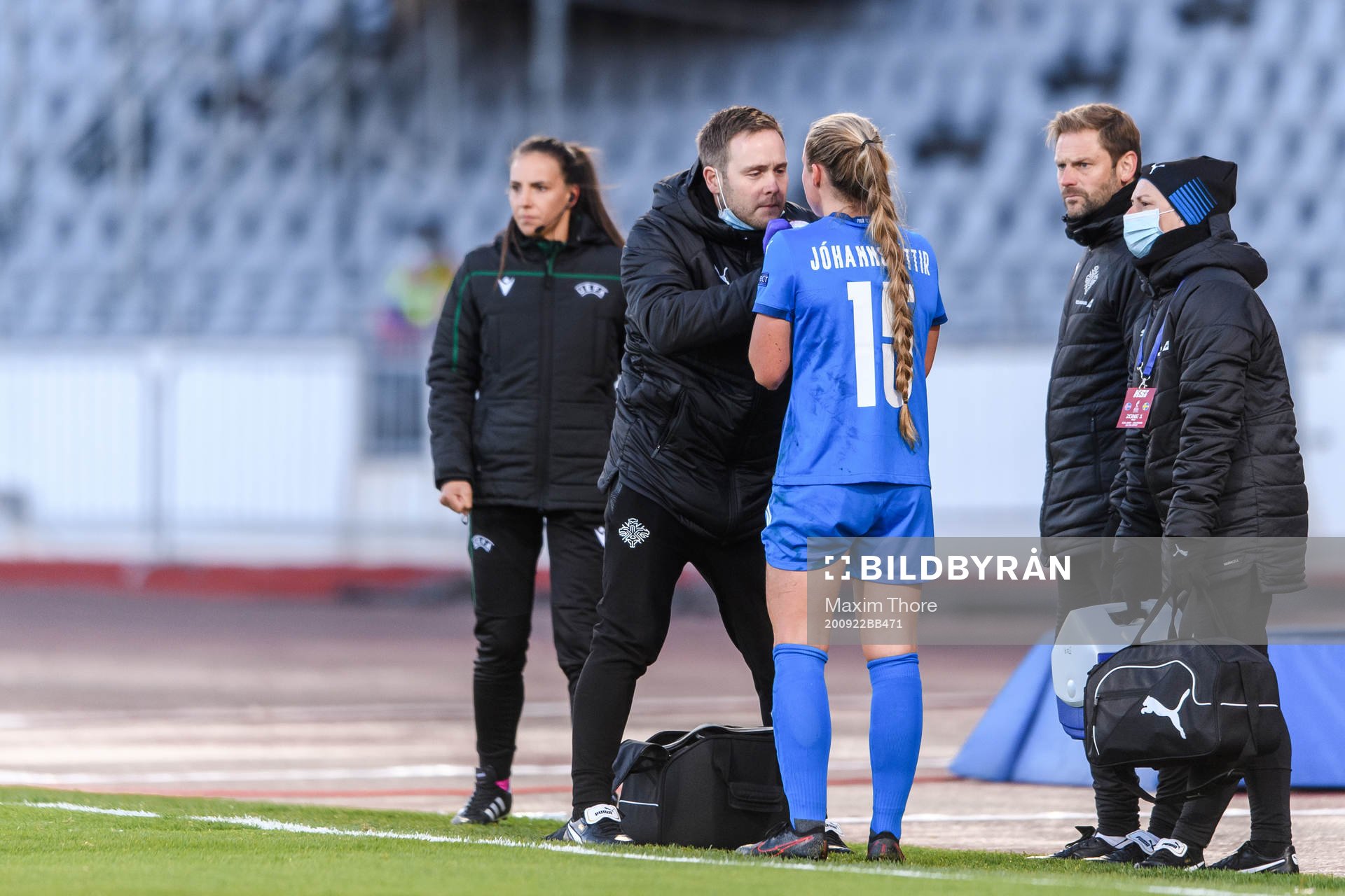 Alexandra Johannsdottir and head coach Jon Thor Hauksson of