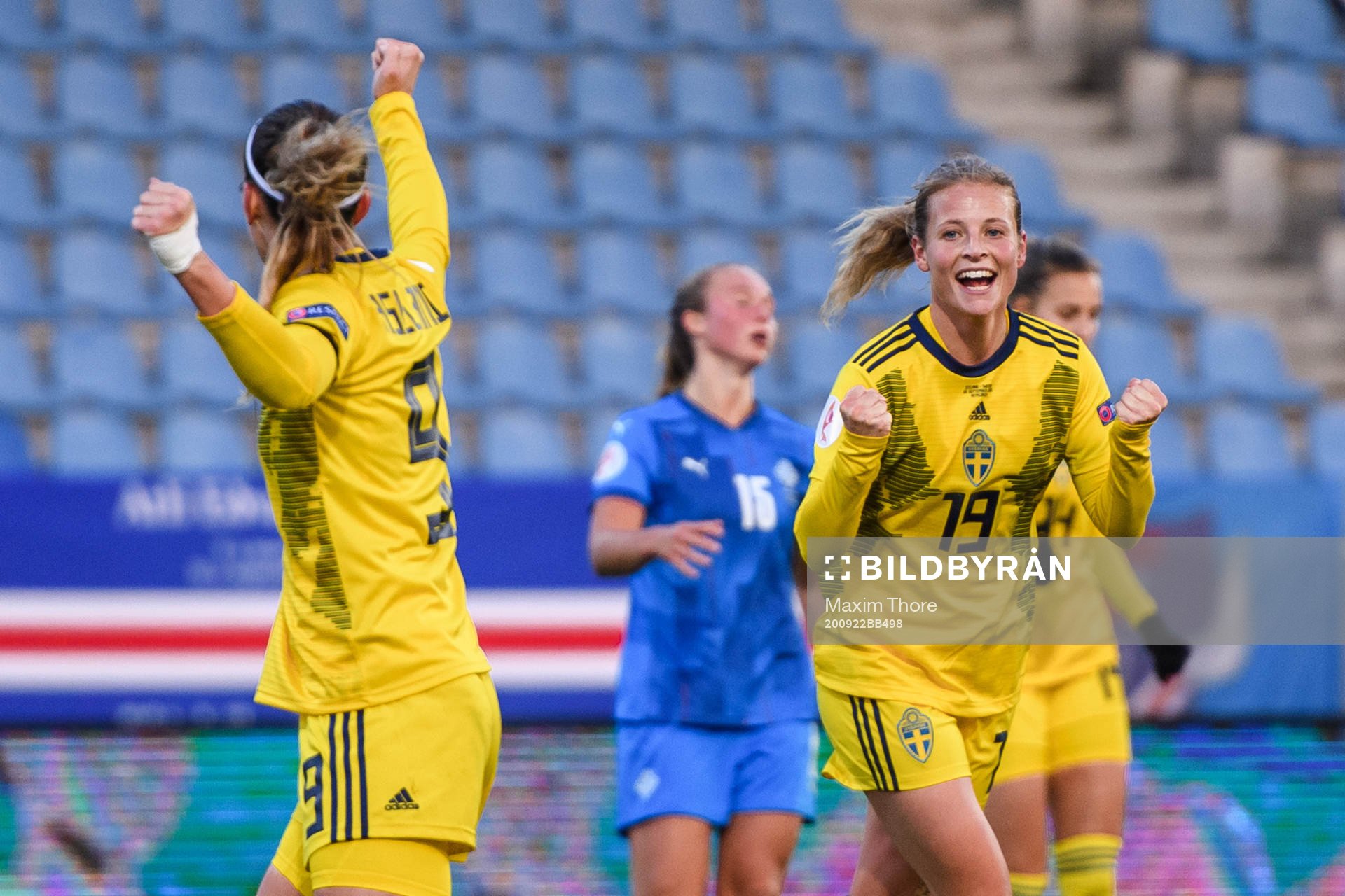 Kosovare Asllani and Anna Anvegård of Sweden celebrate the