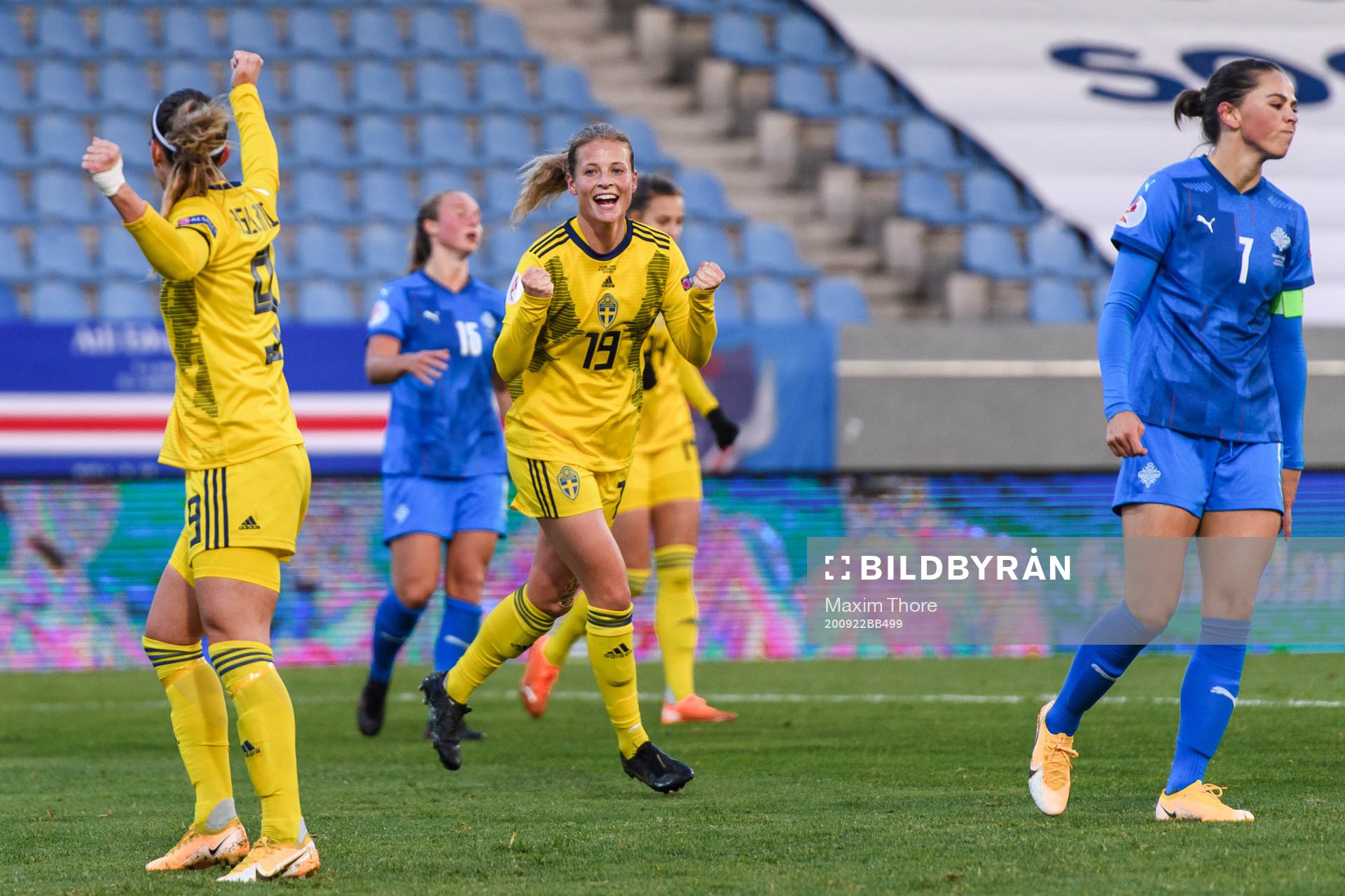 Kosovare Asllani and Anna Anvegård of Sweden celebrate the