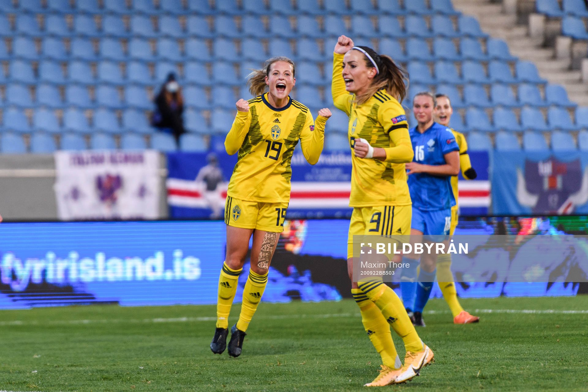Kosovare Asllani and Anna Anvegård of Sweden celebrate the