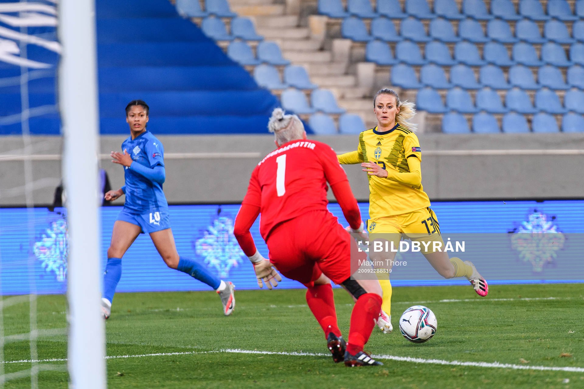Amanda Ilestedt of Sweden and goalkeeper Sandra Sigurdardottir of Iceland during the UEFA Women's Euro Qualifier football match between Iceland and Sweden on September 22, 2020 in Reykjavik.