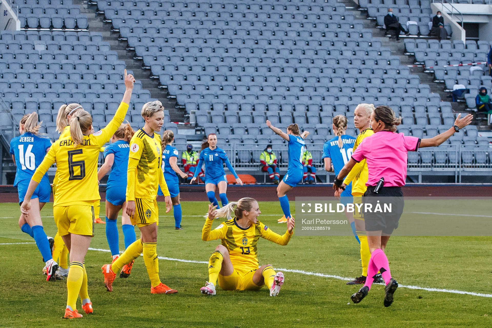 Magdalena Eriksson , Lina Hurtig , Amanda Ilestedt and