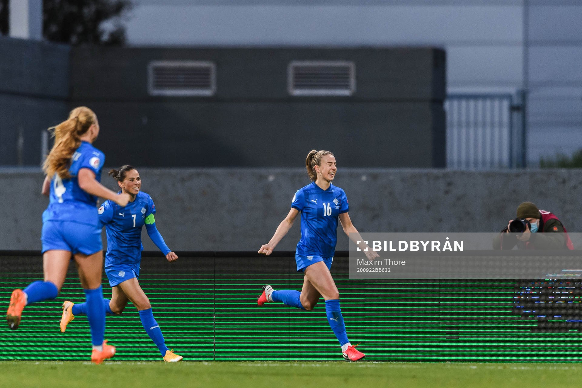 Elin Metta Jensen of Iceland celebrates the 1-1 goal during the UEFA Women's Euro Qualifier football match between Iceland and Sweden on September 22, 2020 in Reykjavik.