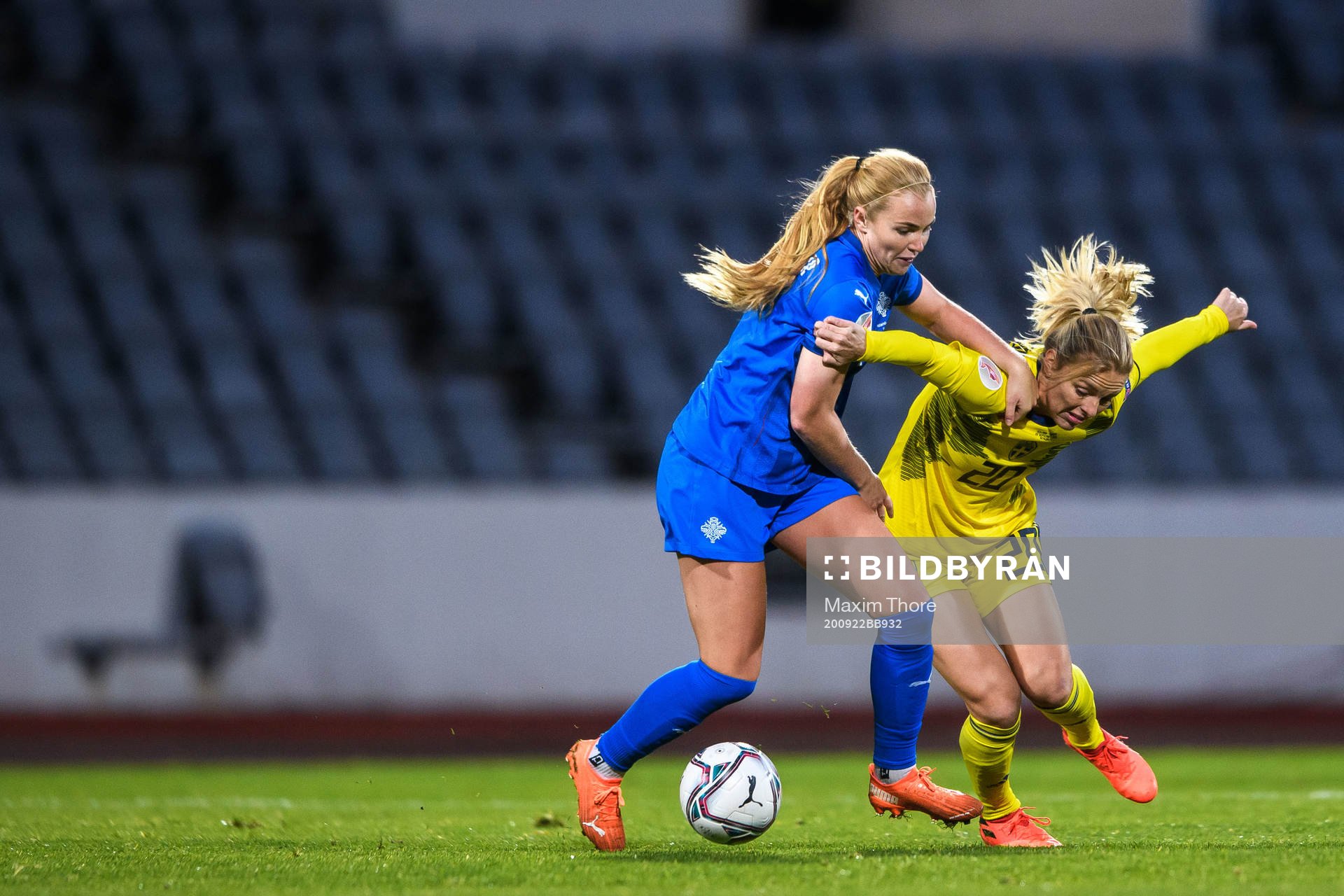 Glodis Perla Viggosdottir of Iceland and Mimmi Larsson of