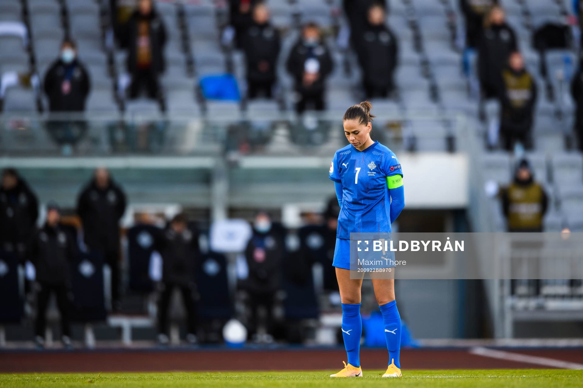 Sara Björk Gunnarsdottir of Iceland during a moment of silence for Lars-Åke Lagrell, former president of the Swedish Football Association,  ahead the UEFA Women's Euro Qualifier football match between Iceland and Sweden on September 22, 2020 in Reykjavik.