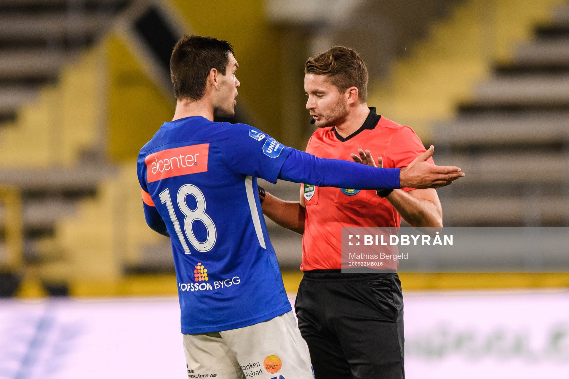 Norrbys Ivo Dominik Pekalski och Domare Joakim Östling