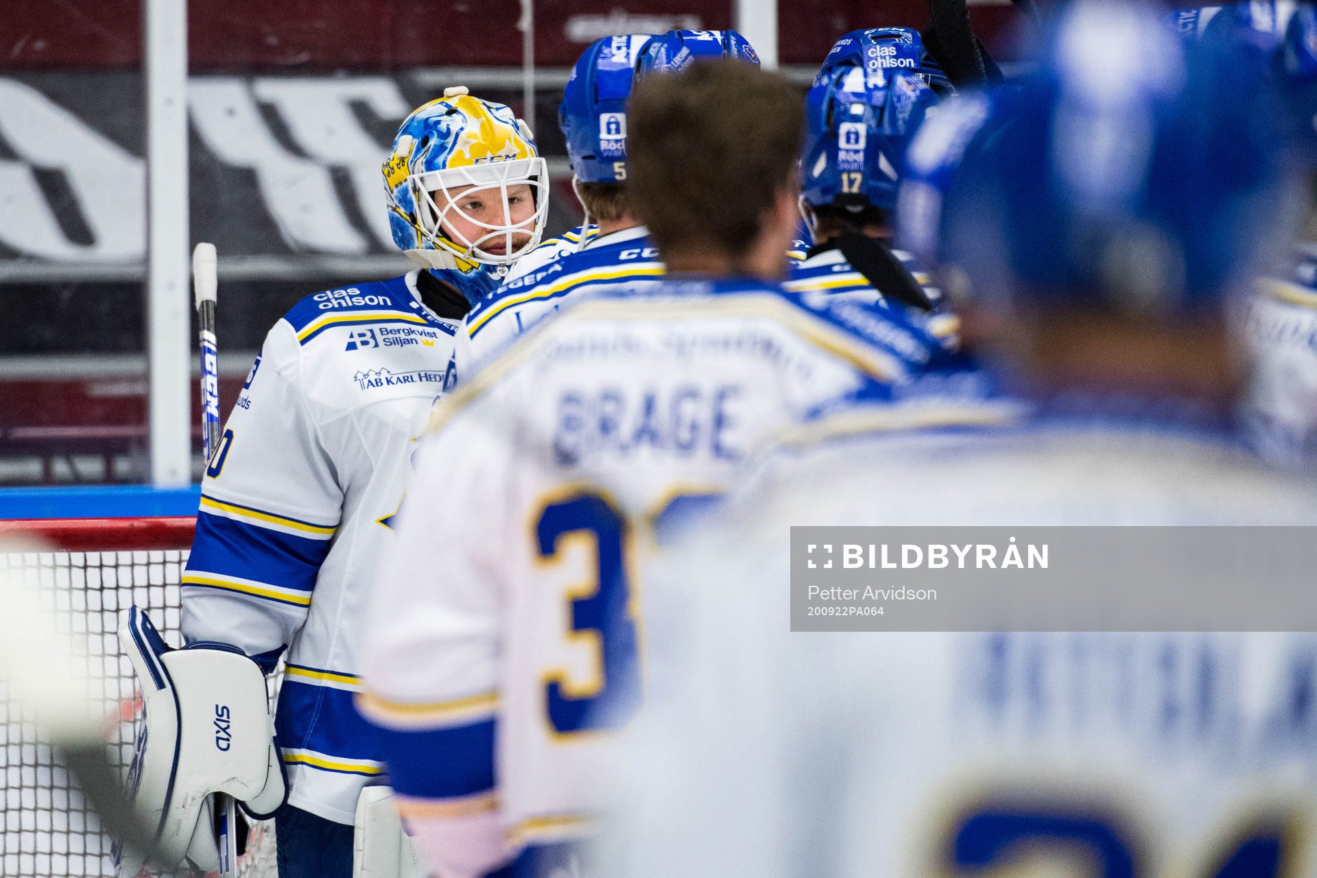 Leksands spelare jublar med målvakt Janne Juvonen