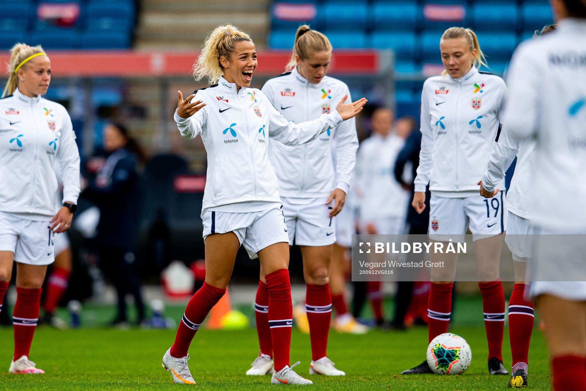 Celin Bizet Ildhusøy of Norway warms up